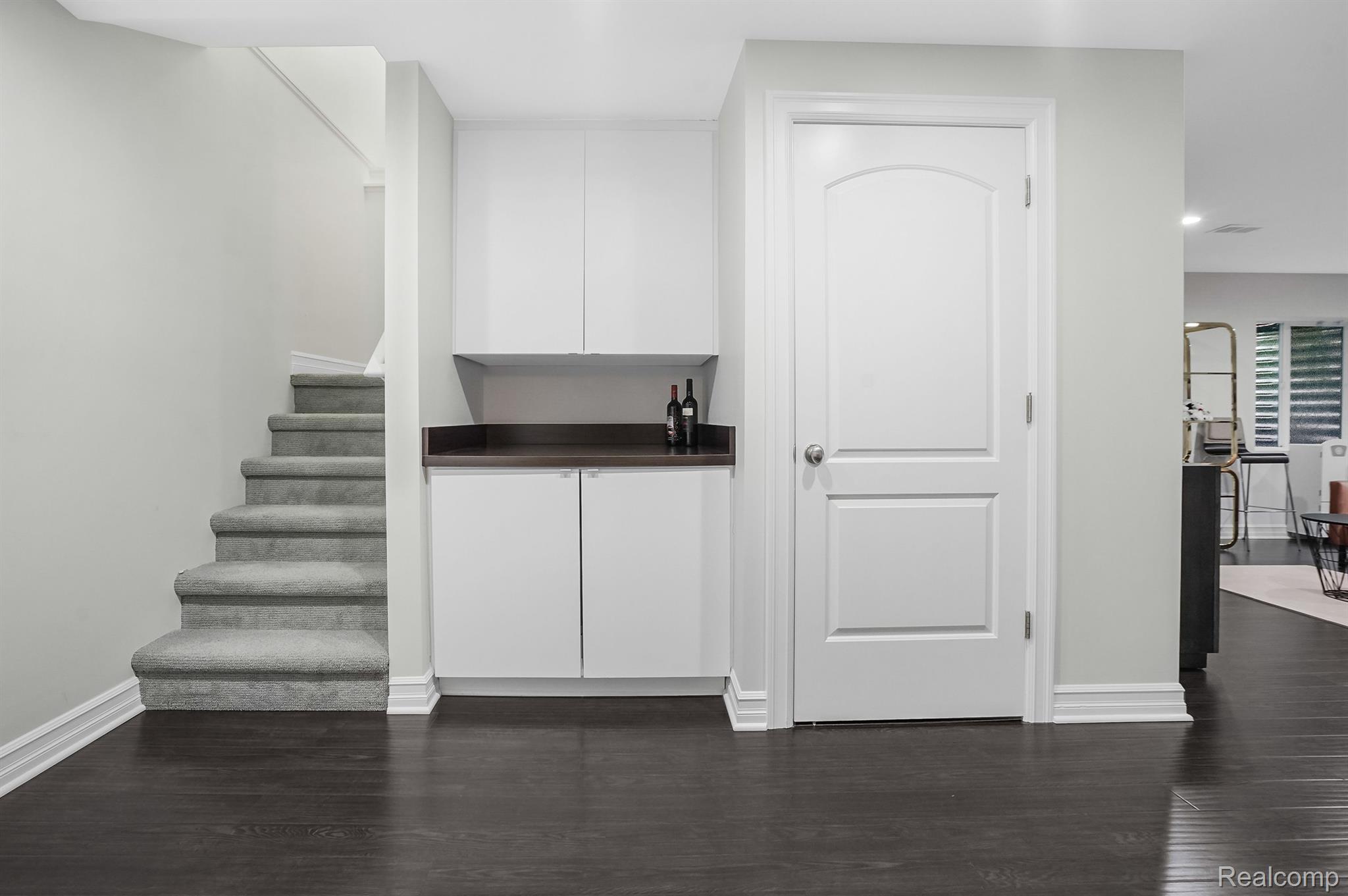 587 Stanley Boulevard