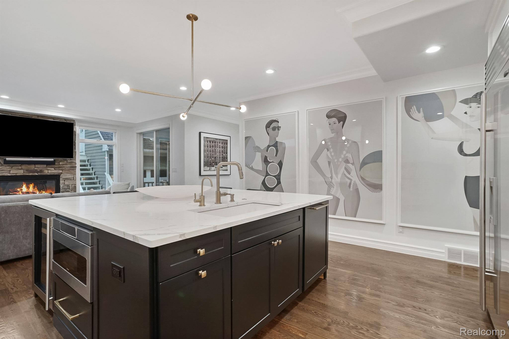 587 Stanley Boulevard