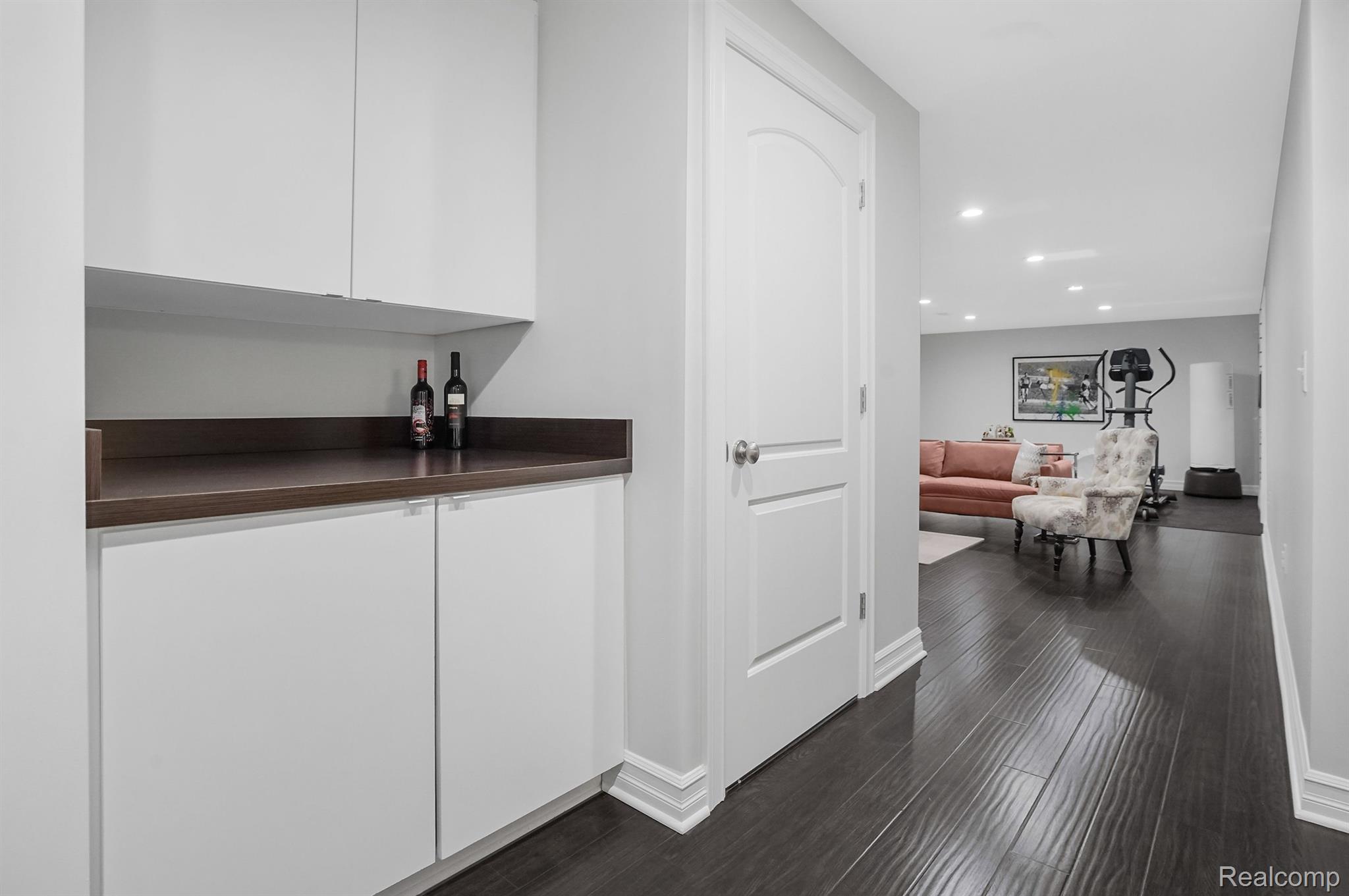 587 Stanley Boulevard