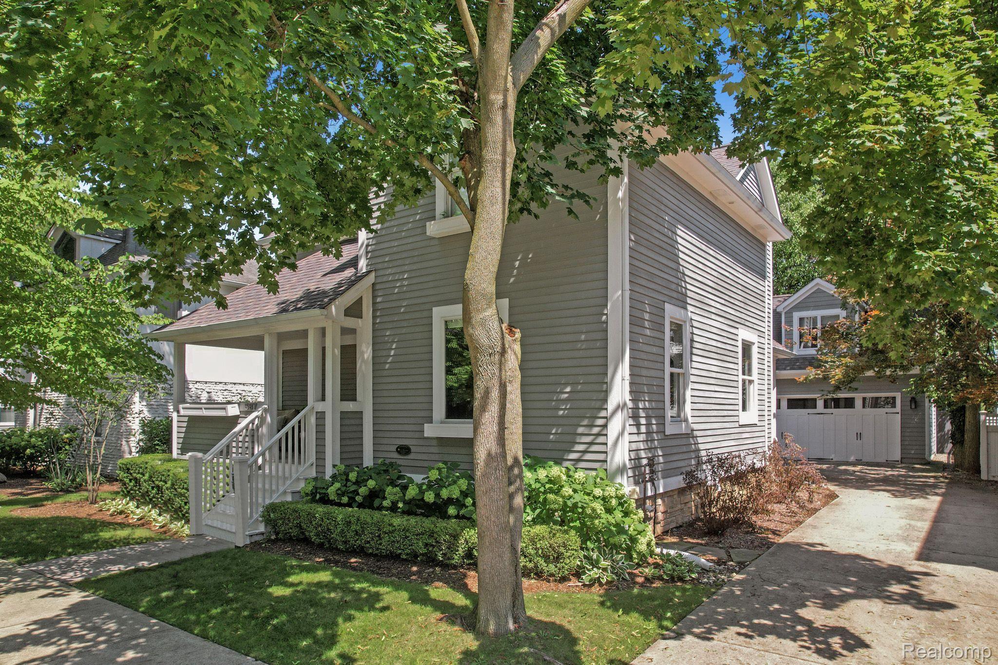 587 Stanley Boulevard