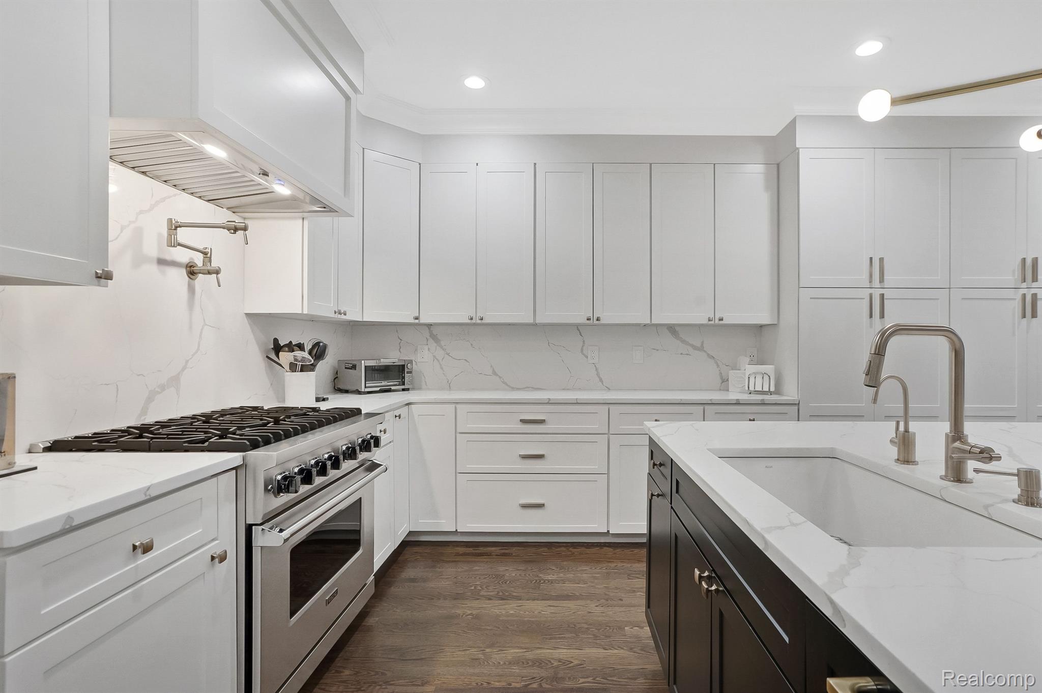 587 Stanley Boulevard