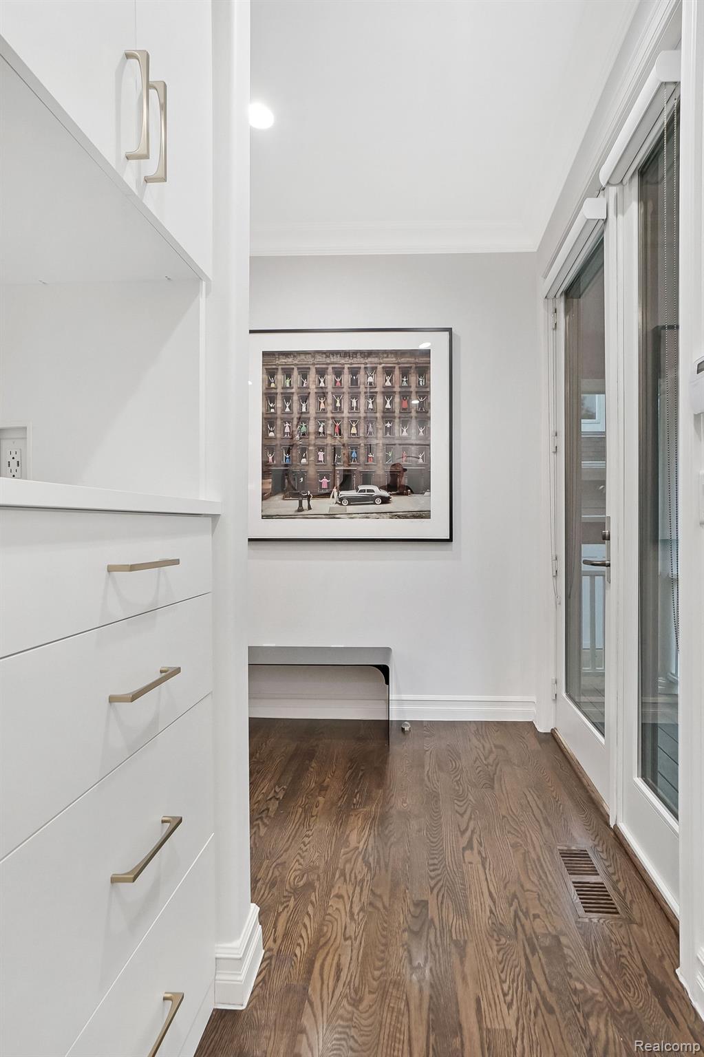 587 Stanley Boulevard