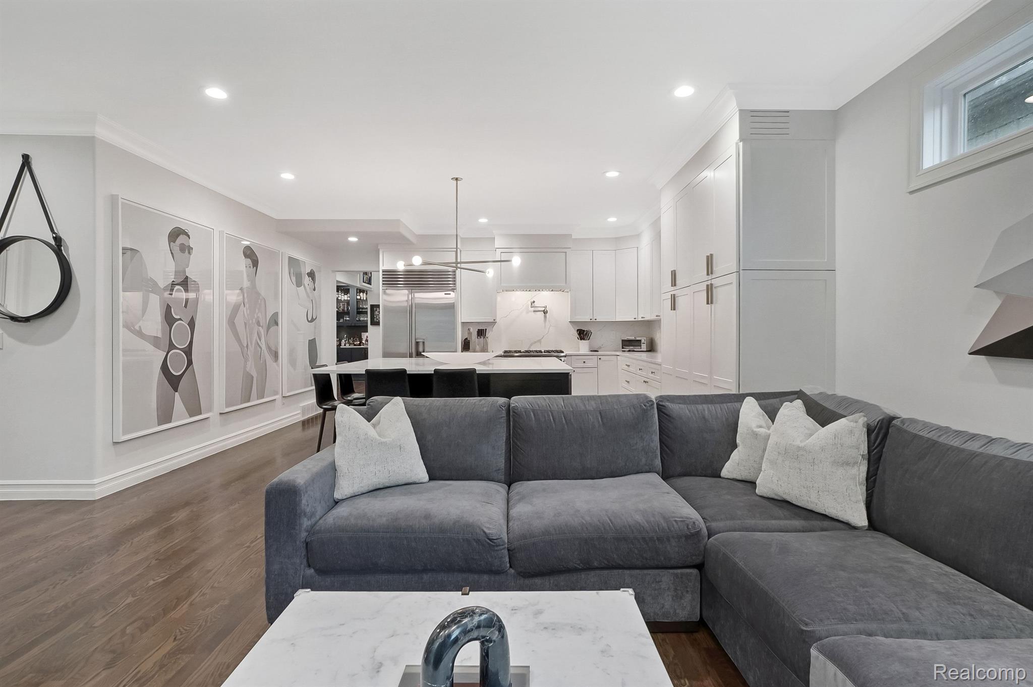 587 Stanley Boulevard