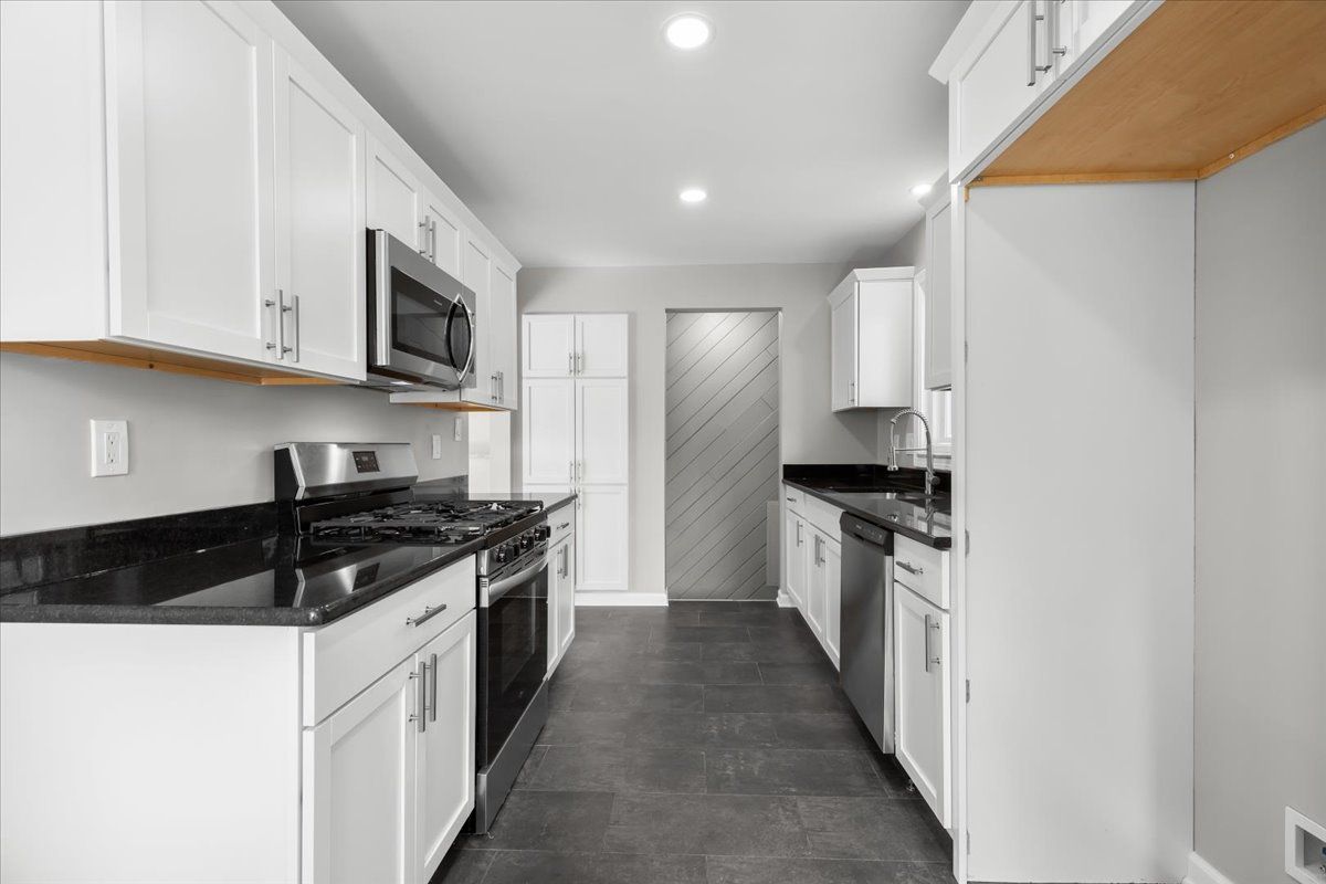 9183 SALEM
