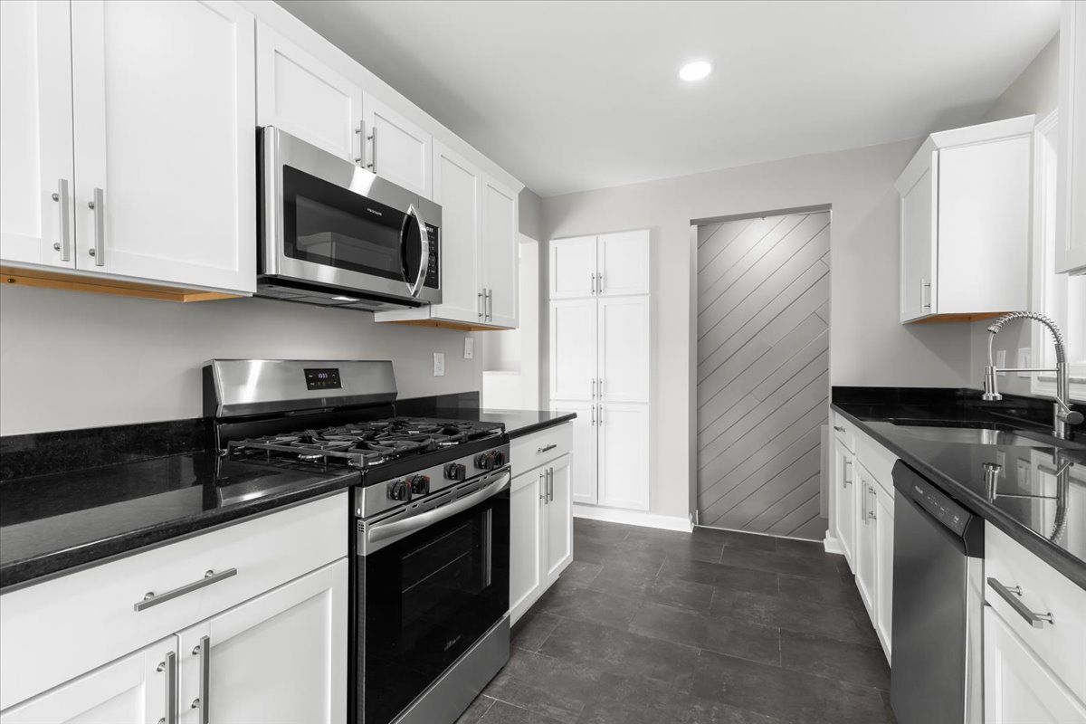 9183 SALEM