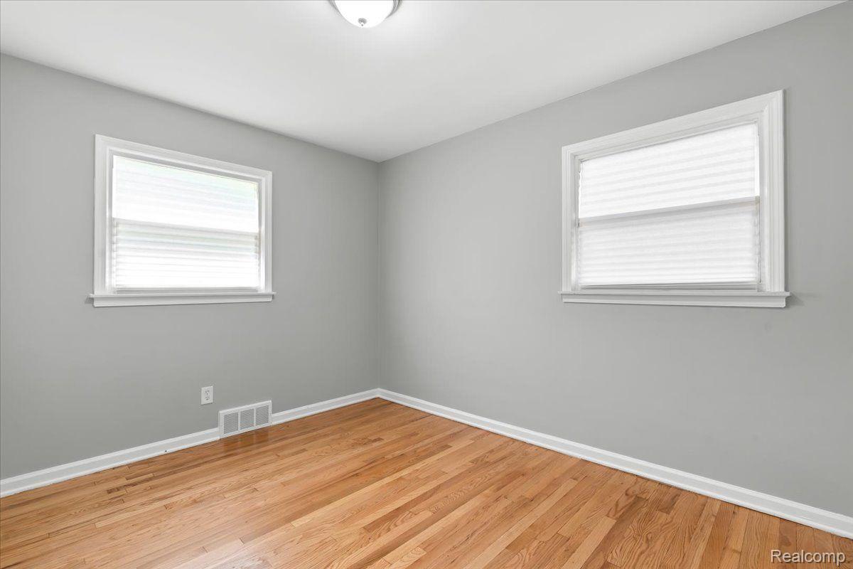 9183 SALEM