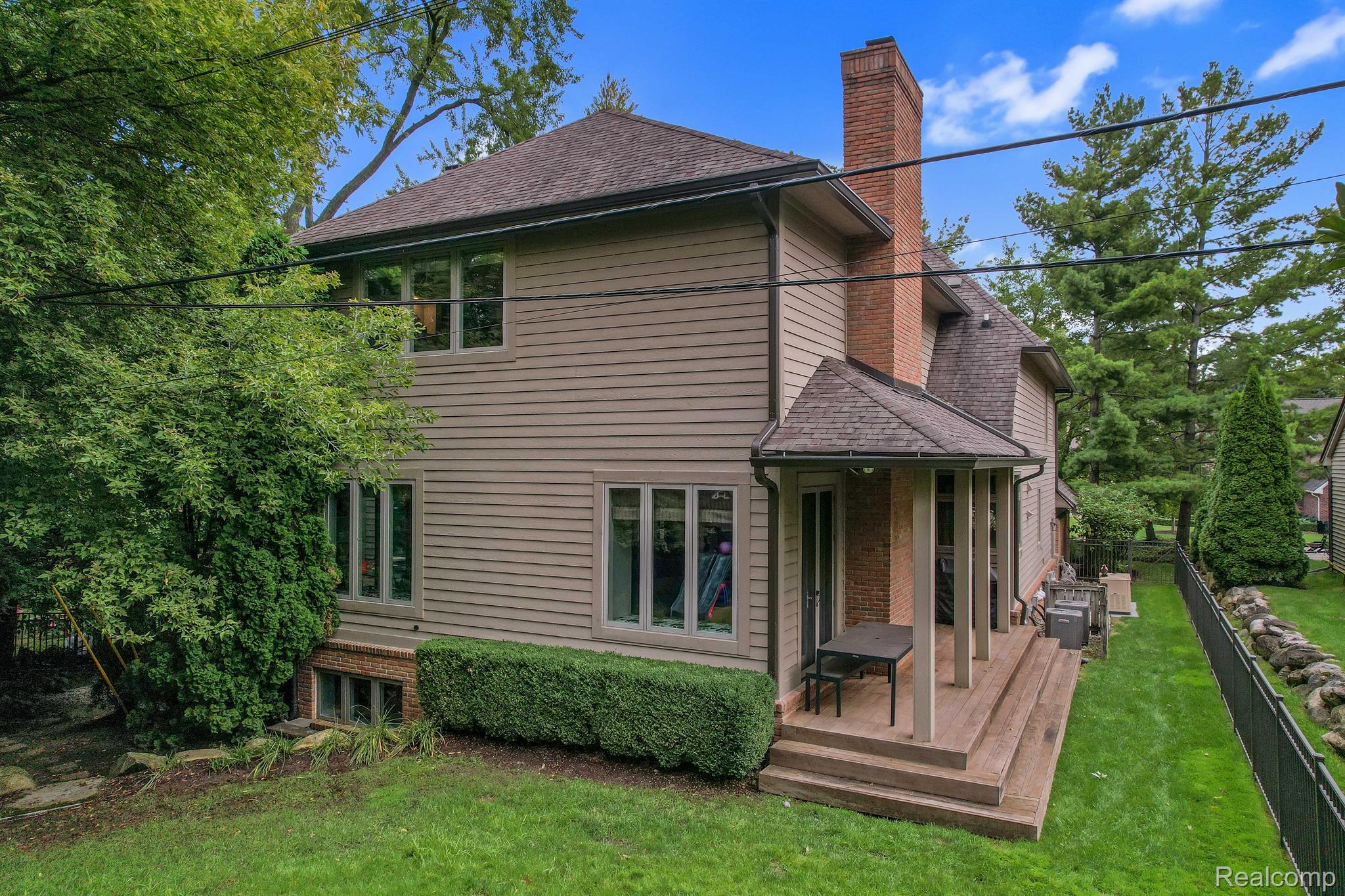 5720 EASTMAN Boulevard