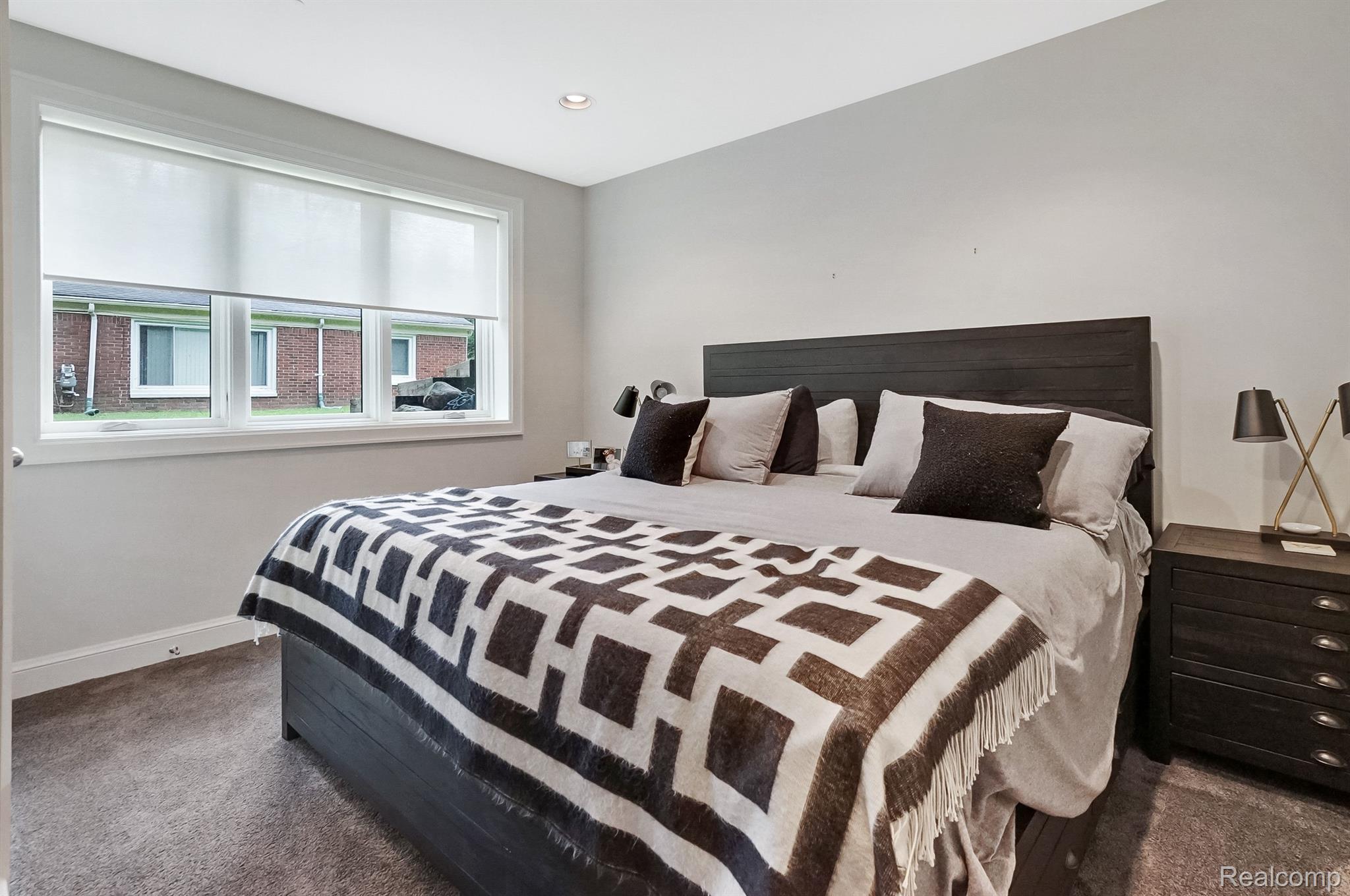 5720 EASTMAN Boulevard