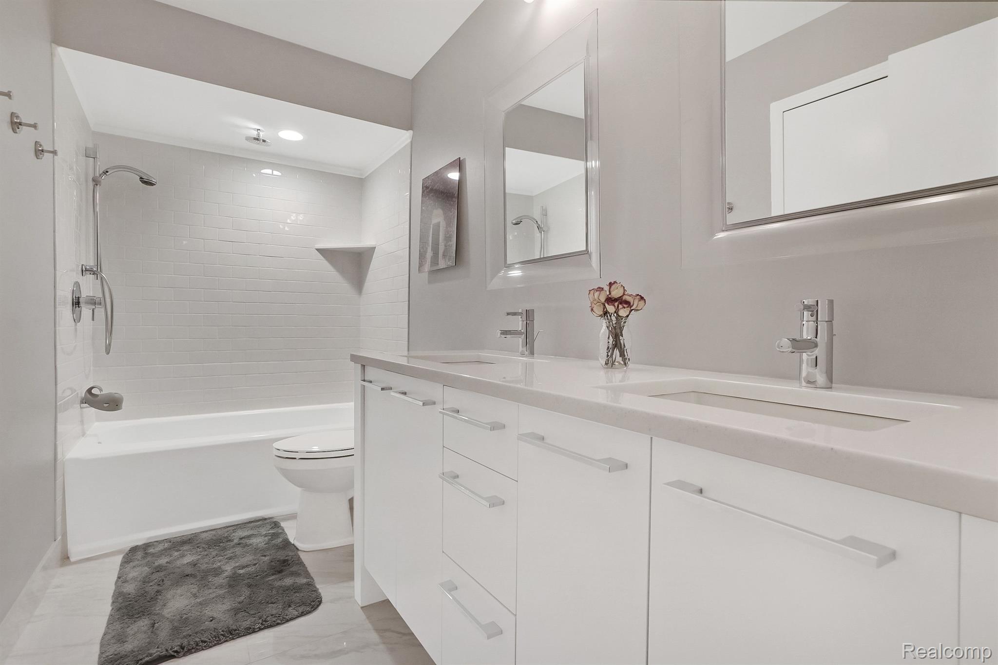 5720 EASTMAN Boulevard