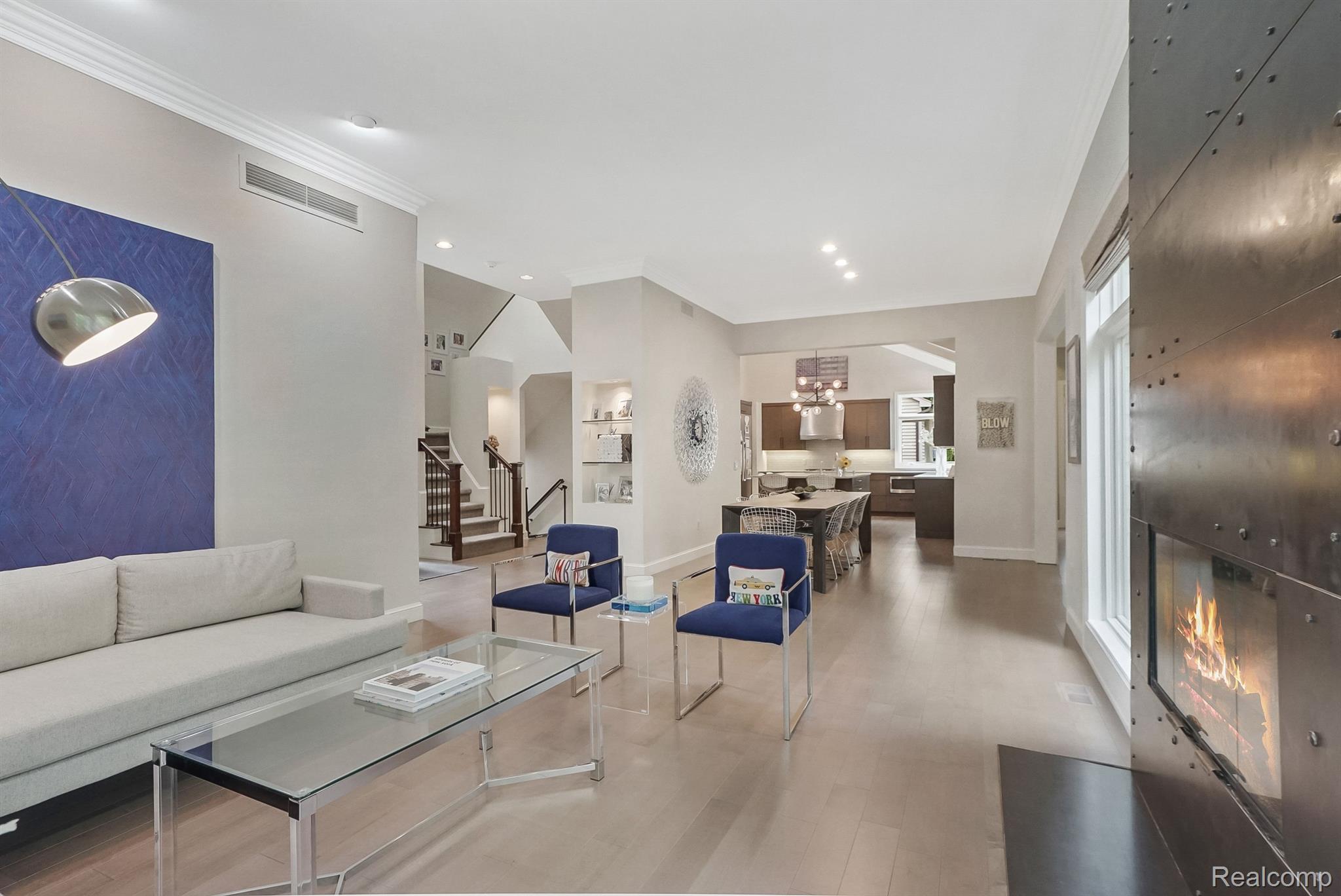 5720 EASTMAN Boulevard