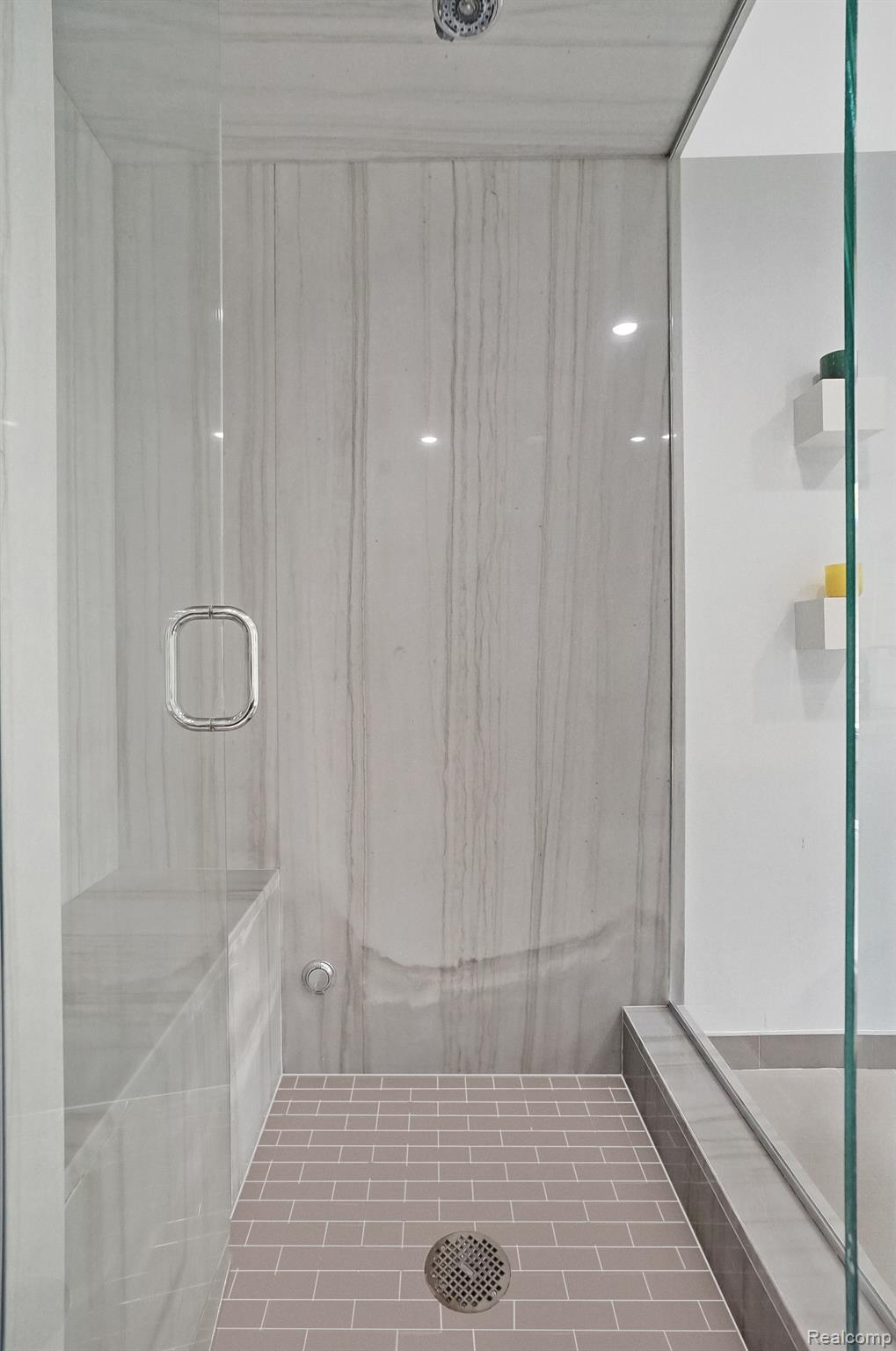 5720 EASTMAN Boulevard