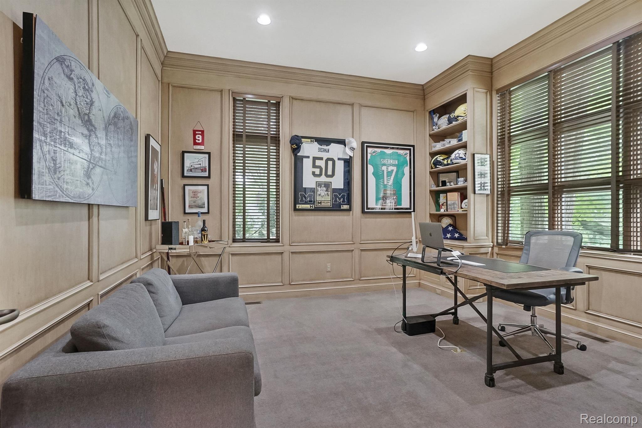 5720 EASTMAN Boulevard