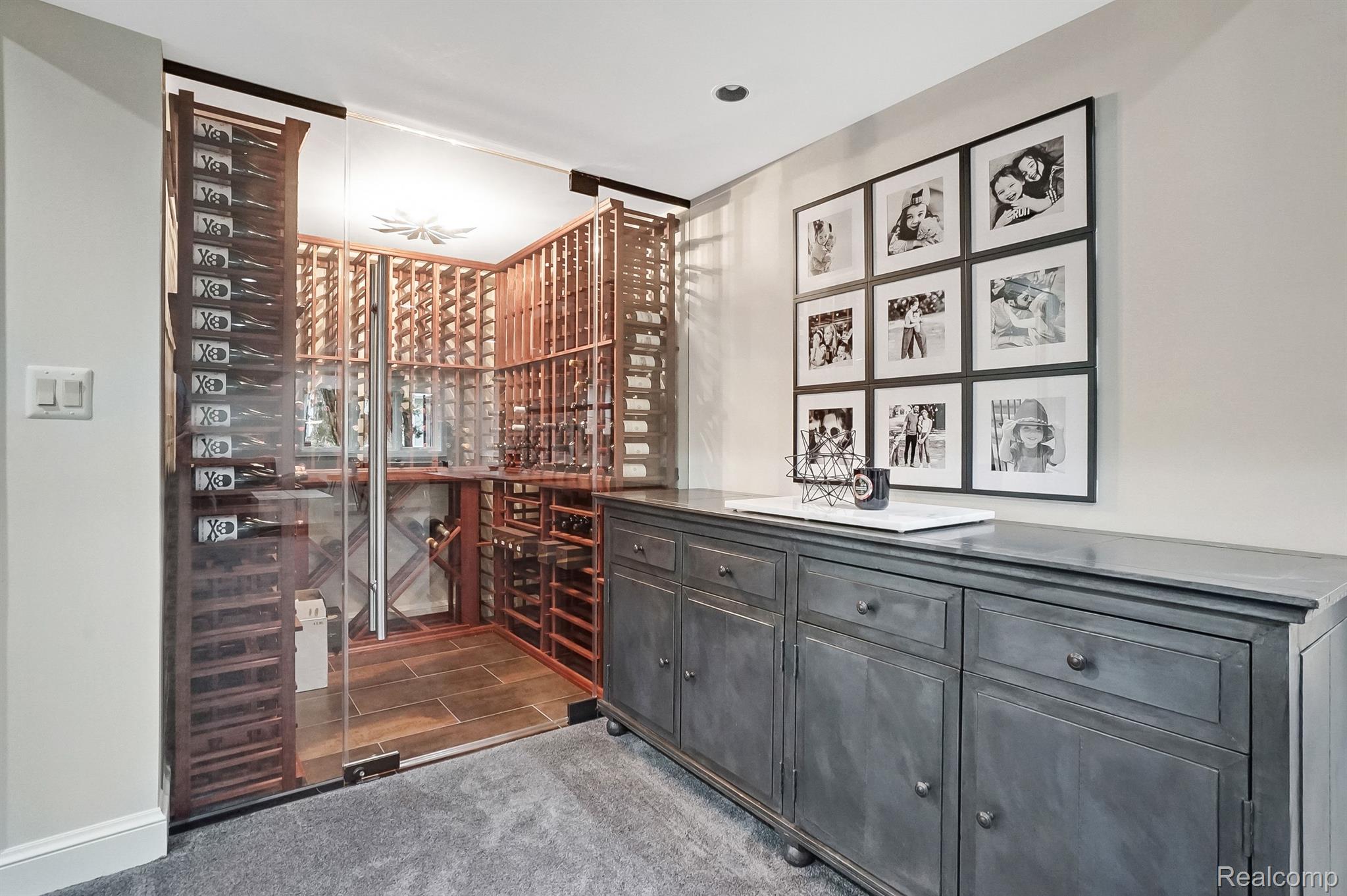 5720 EASTMAN Boulevard