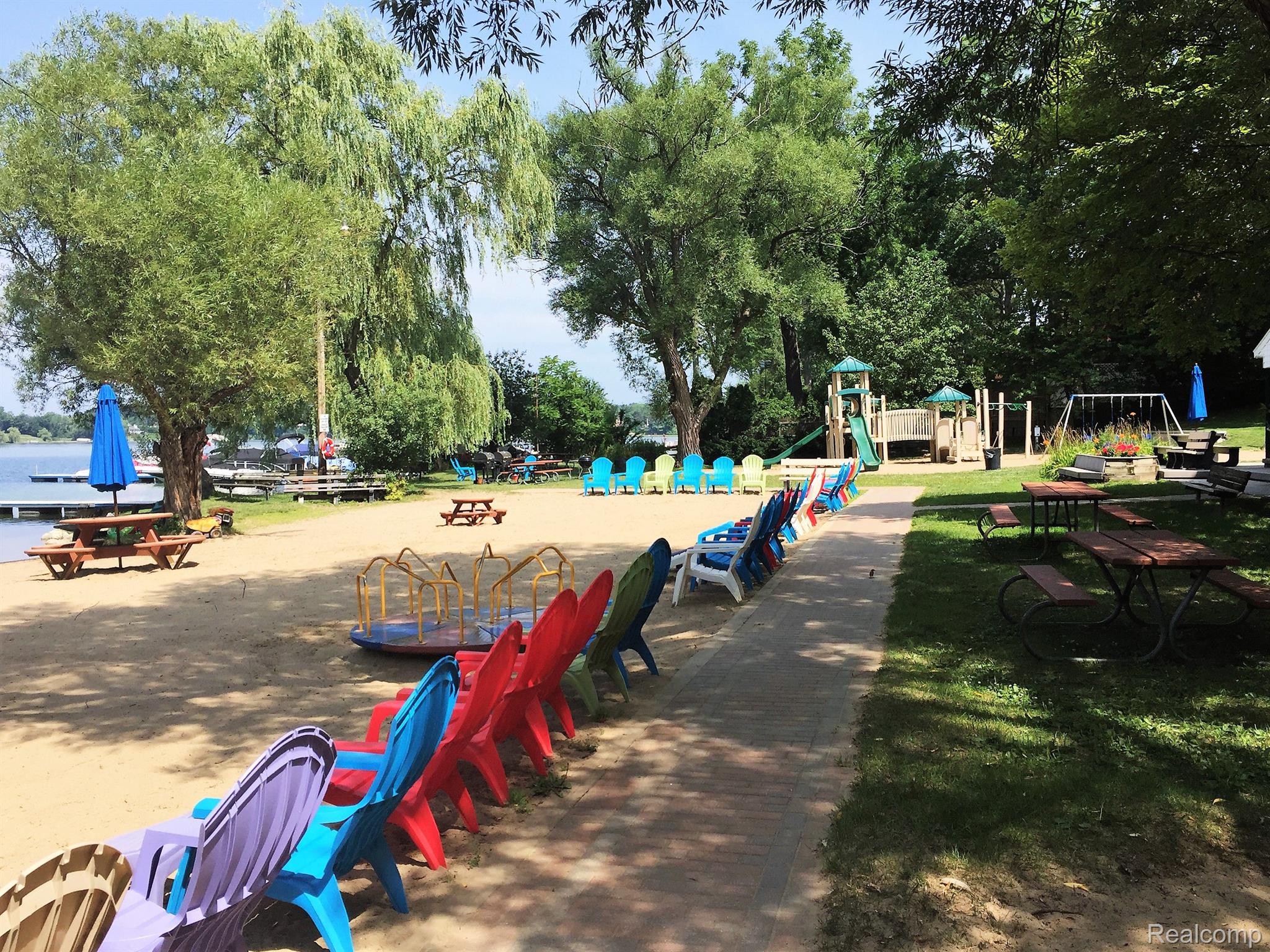 5720 EASTMAN Boulevard