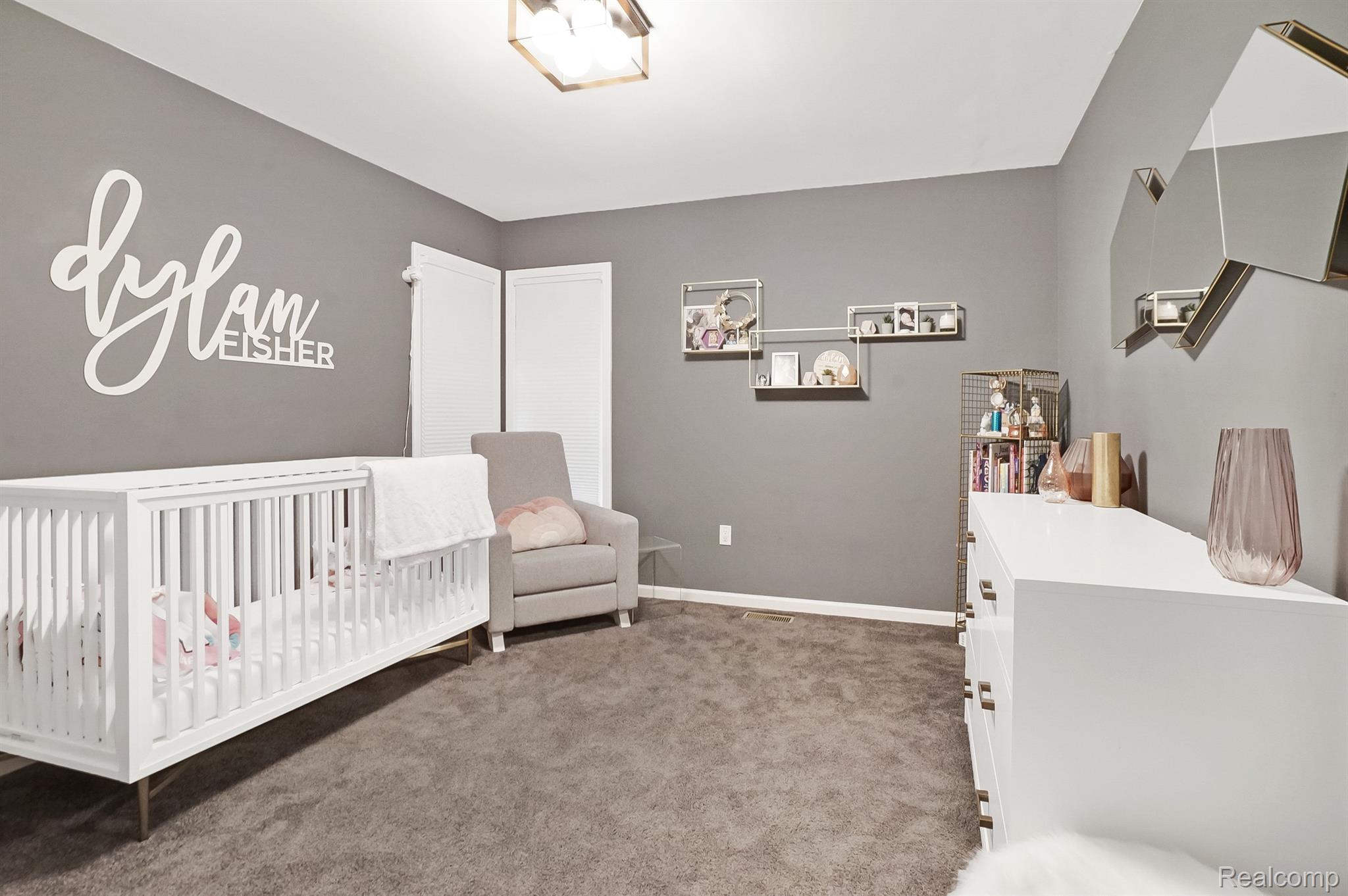 5720 EASTMAN Boulevard