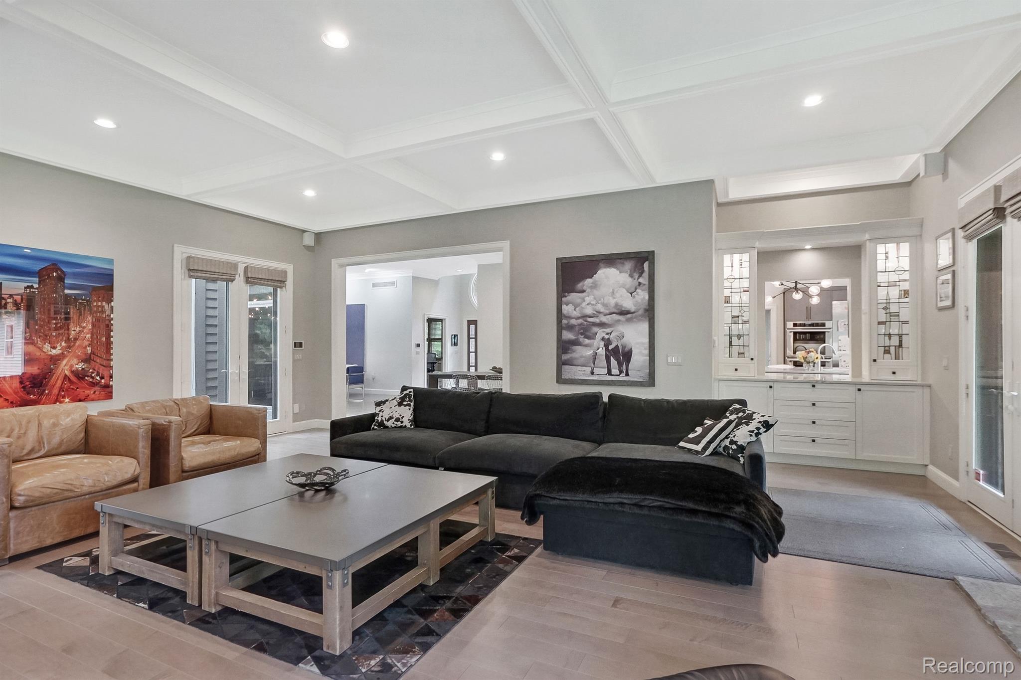 5720 EASTMAN Boulevard