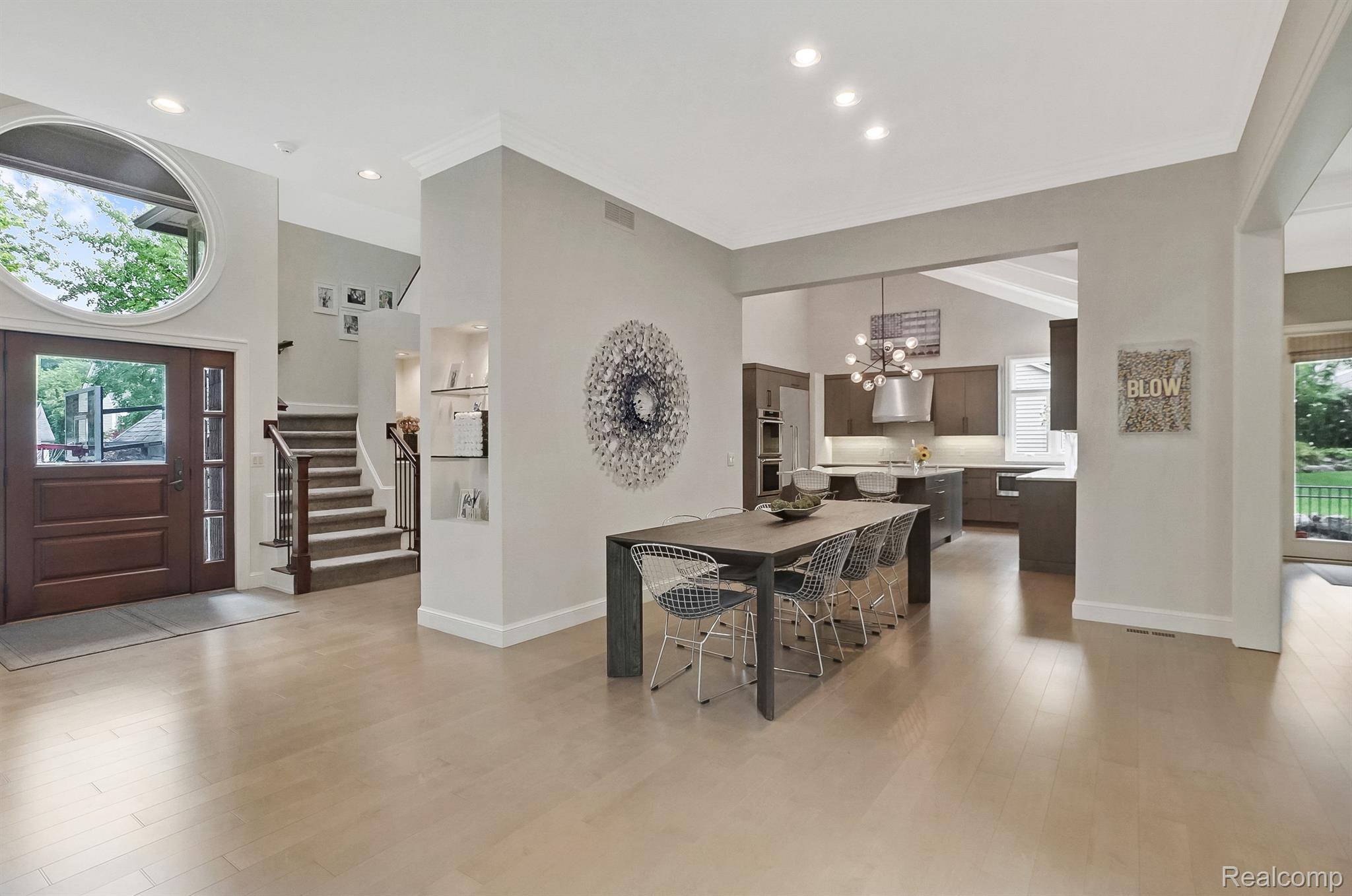 5720 EASTMAN Boulevard