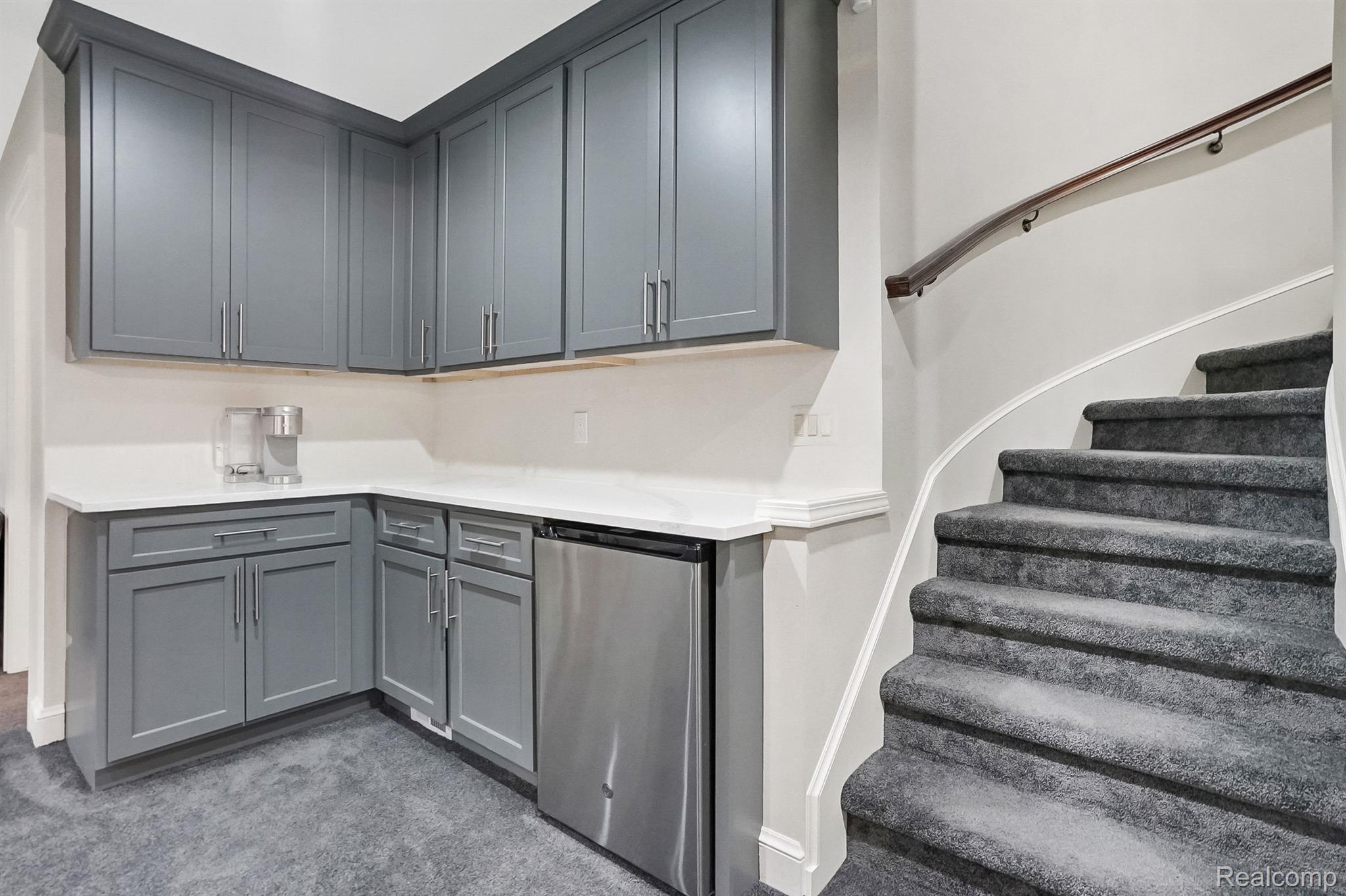 5720 EASTMAN Boulevard