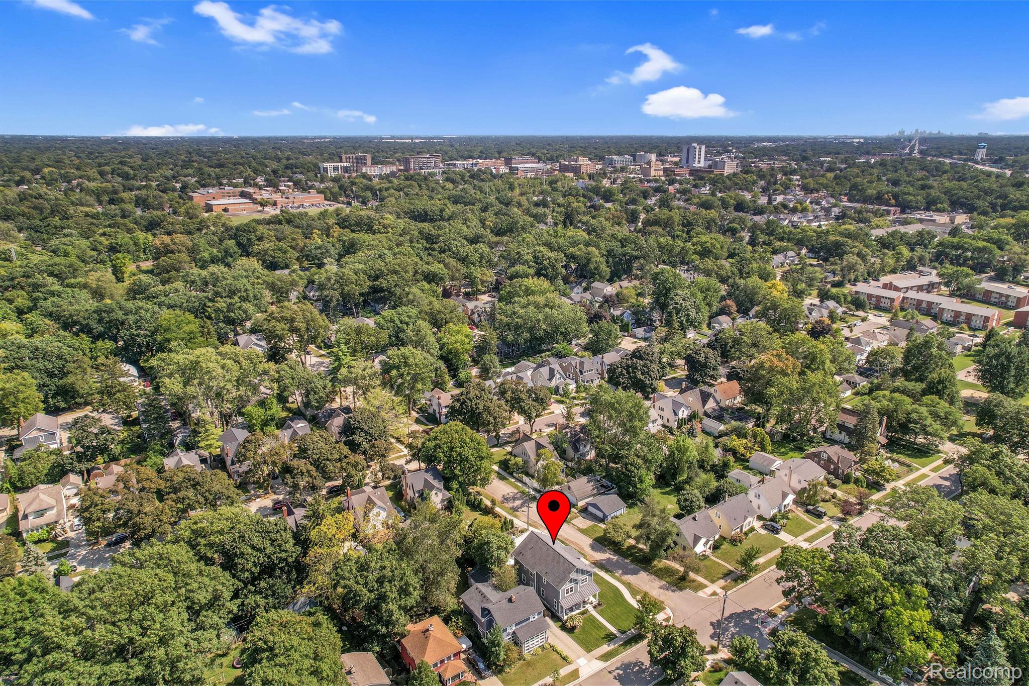 902 FERNWOOD Road