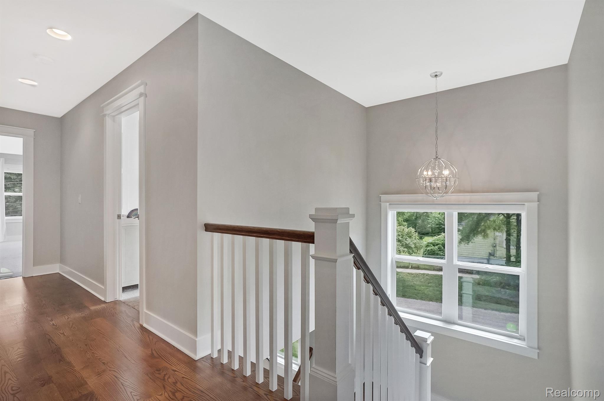 902 FERNWOOD Road