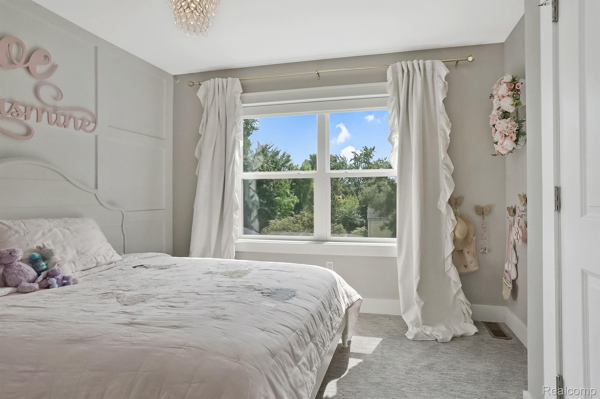 902 FERNWOOD Road