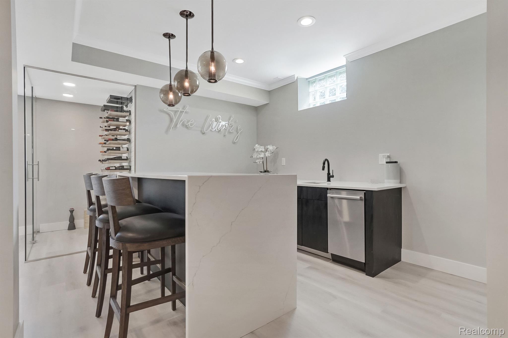 902 FERNWOOD Road