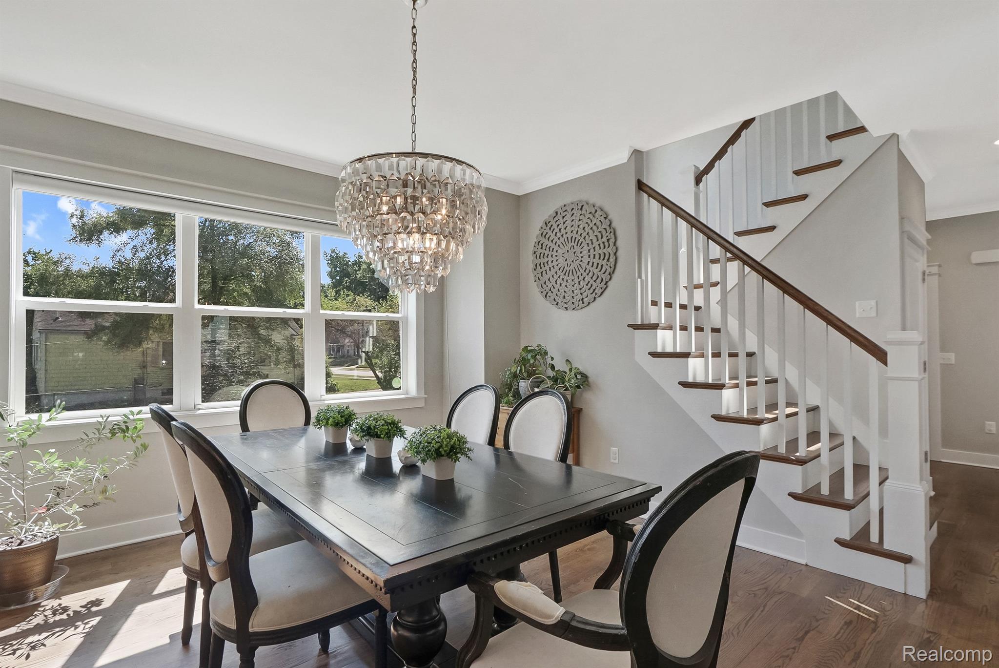 902 FERNWOOD Road