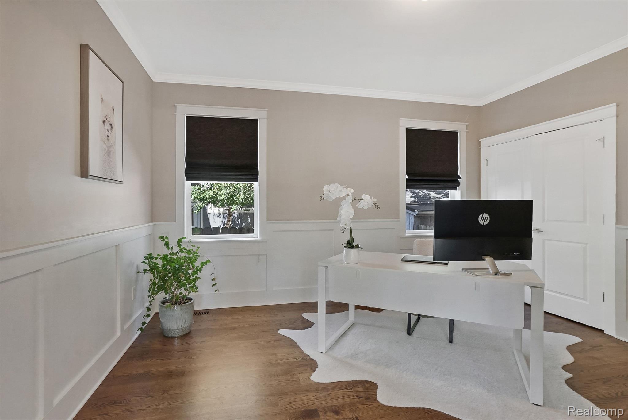 902 FERNWOOD Road