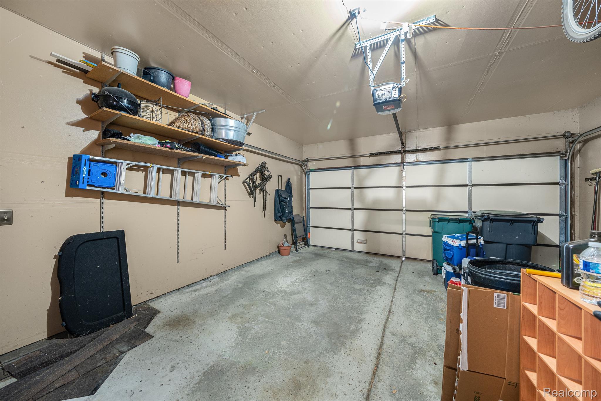 952 MILVERTON Drive