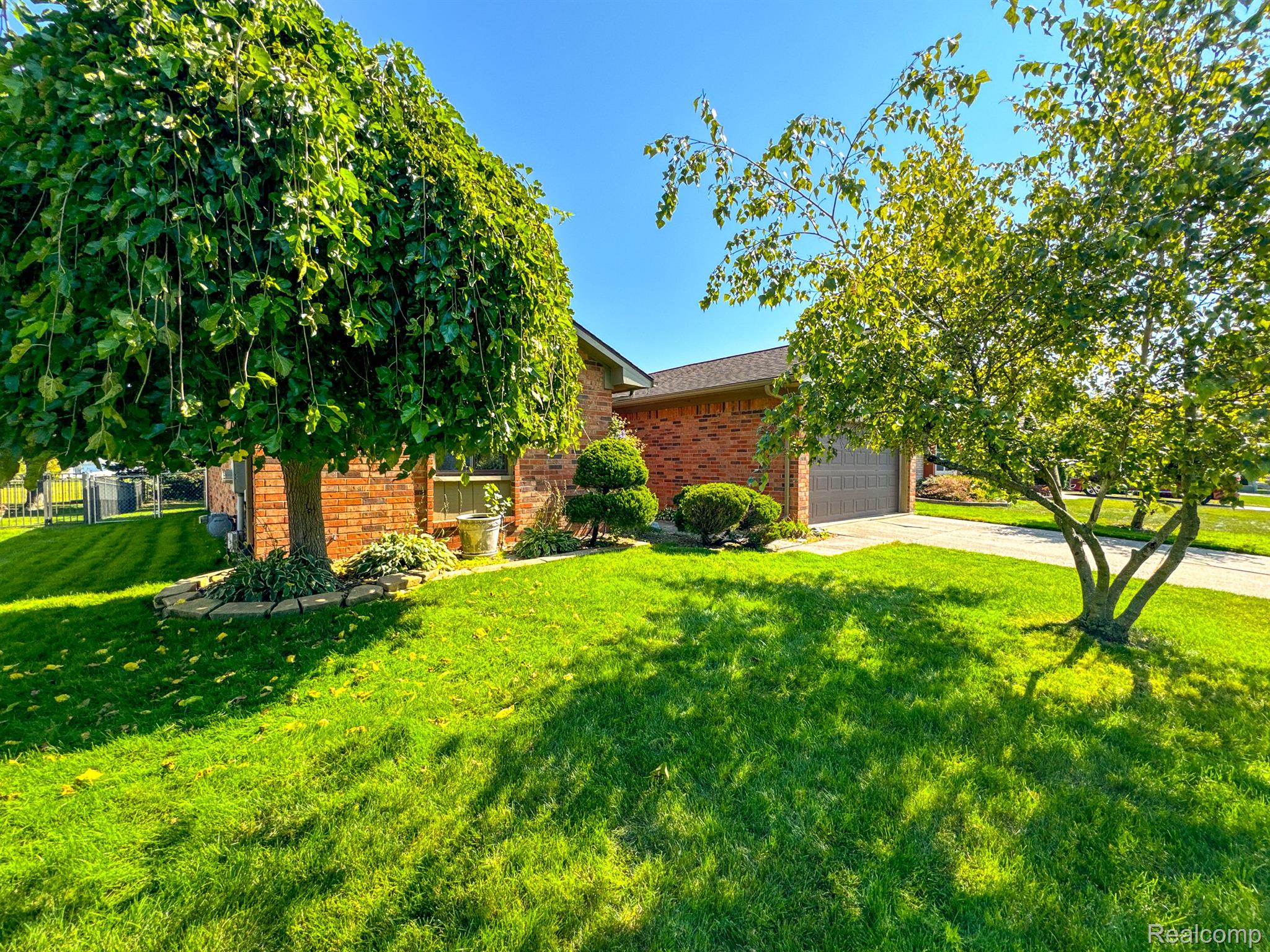 952 MILVERTON Drive