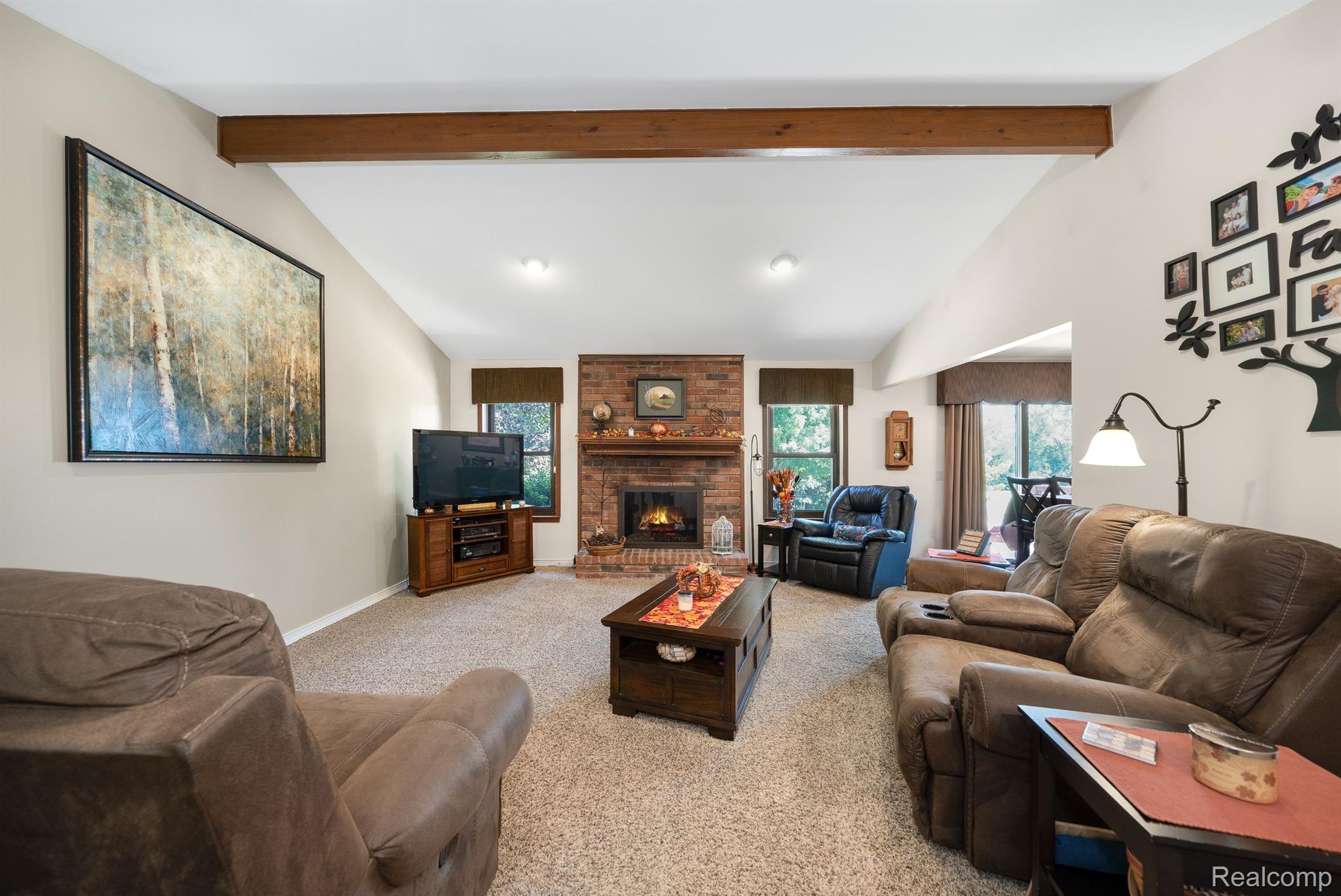 952 MILVERTON Drive