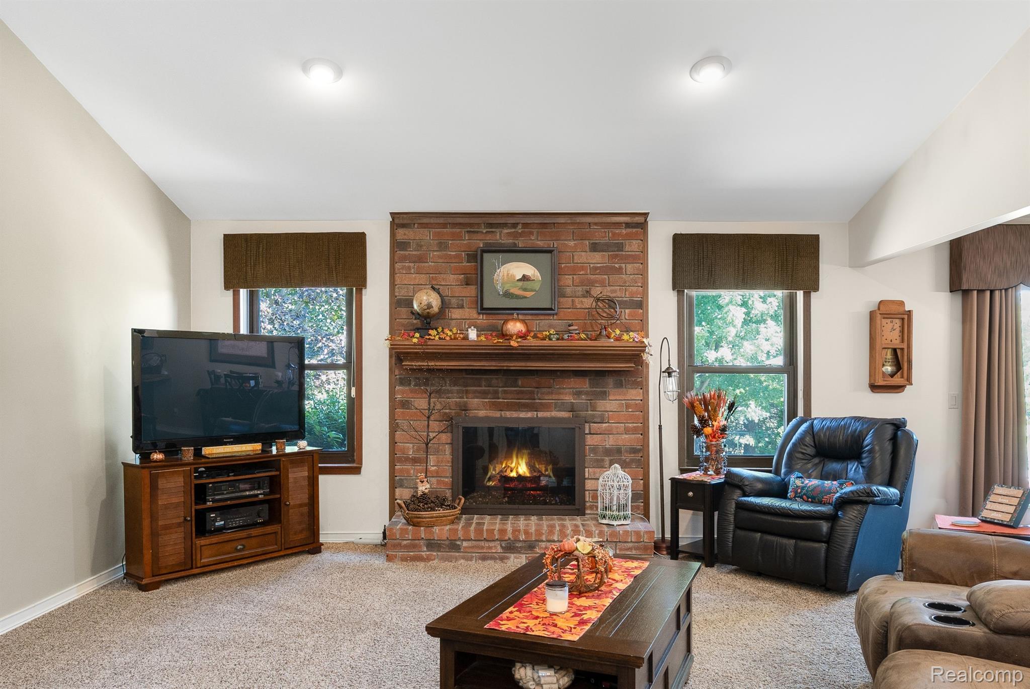 952 MILVERTON Drive