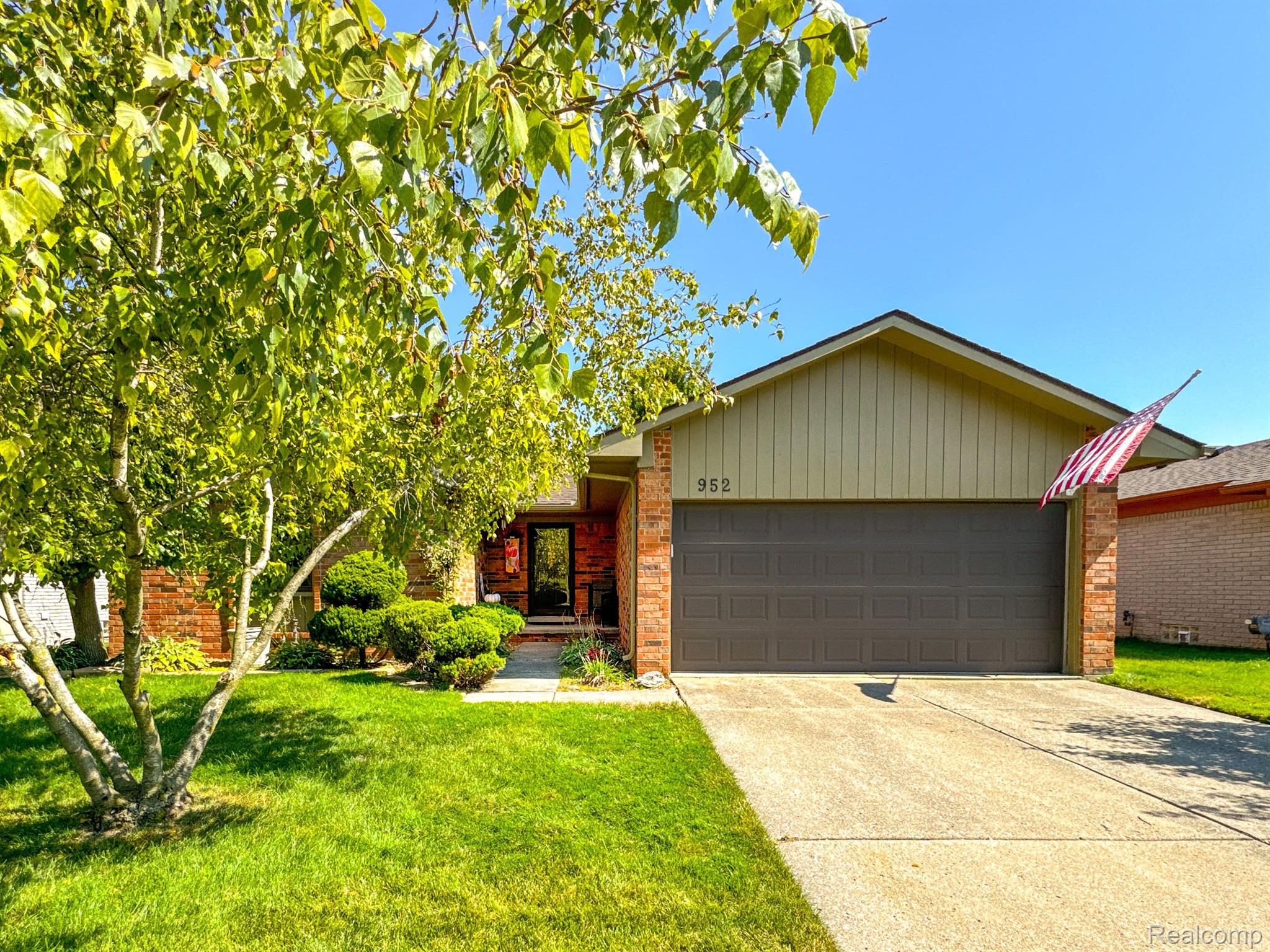 952 MILVERTON Drive