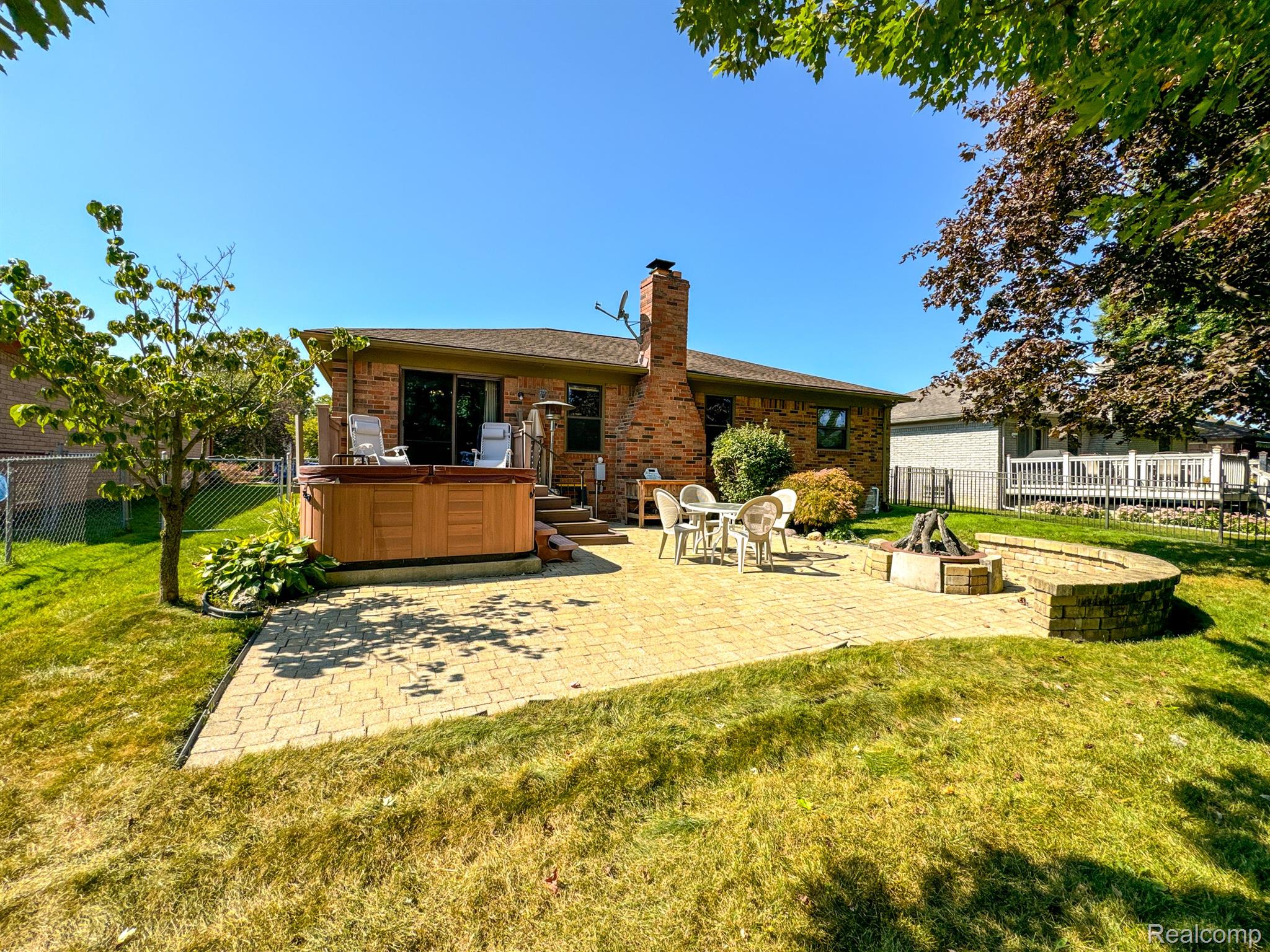 952 MILVERTON Drive