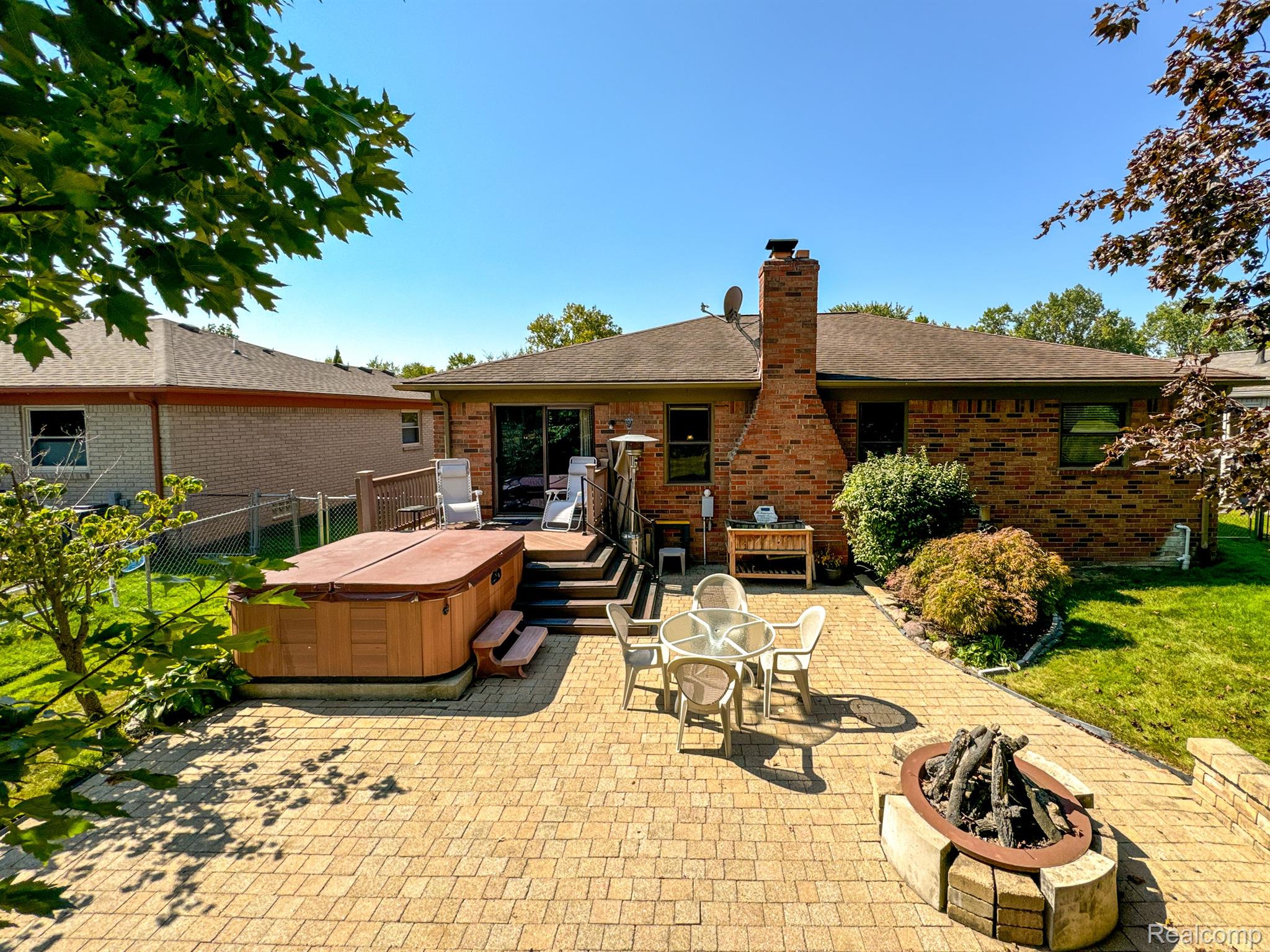 952 MILVERTON Drive