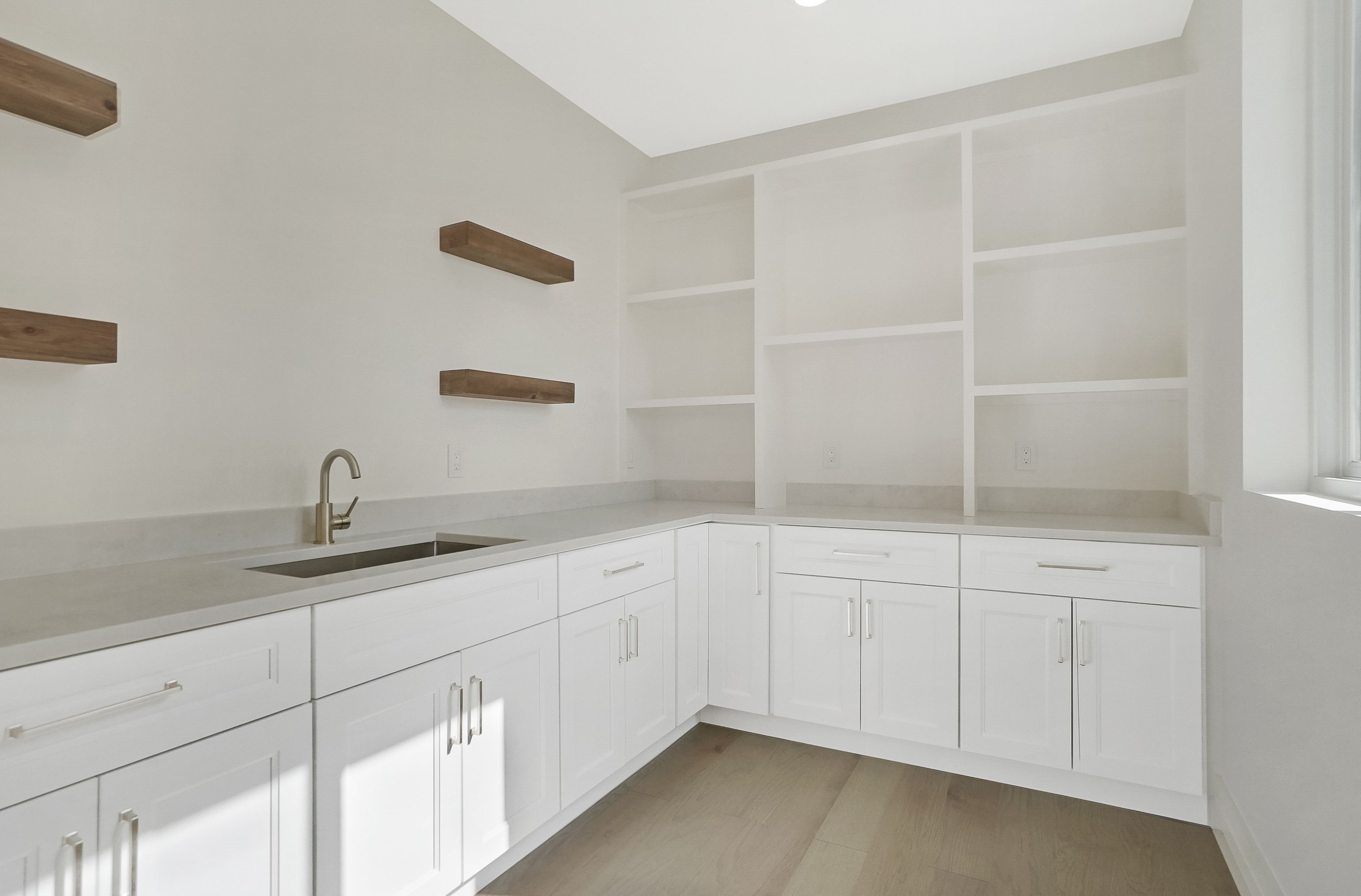 3815 KENT Road