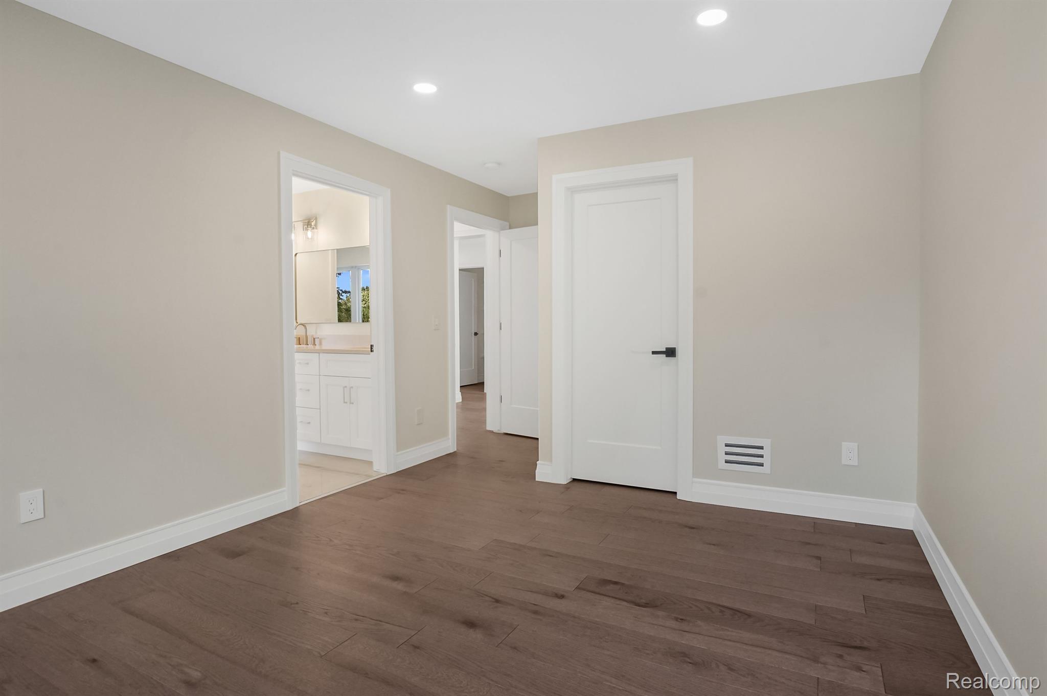 3815 KENT Road