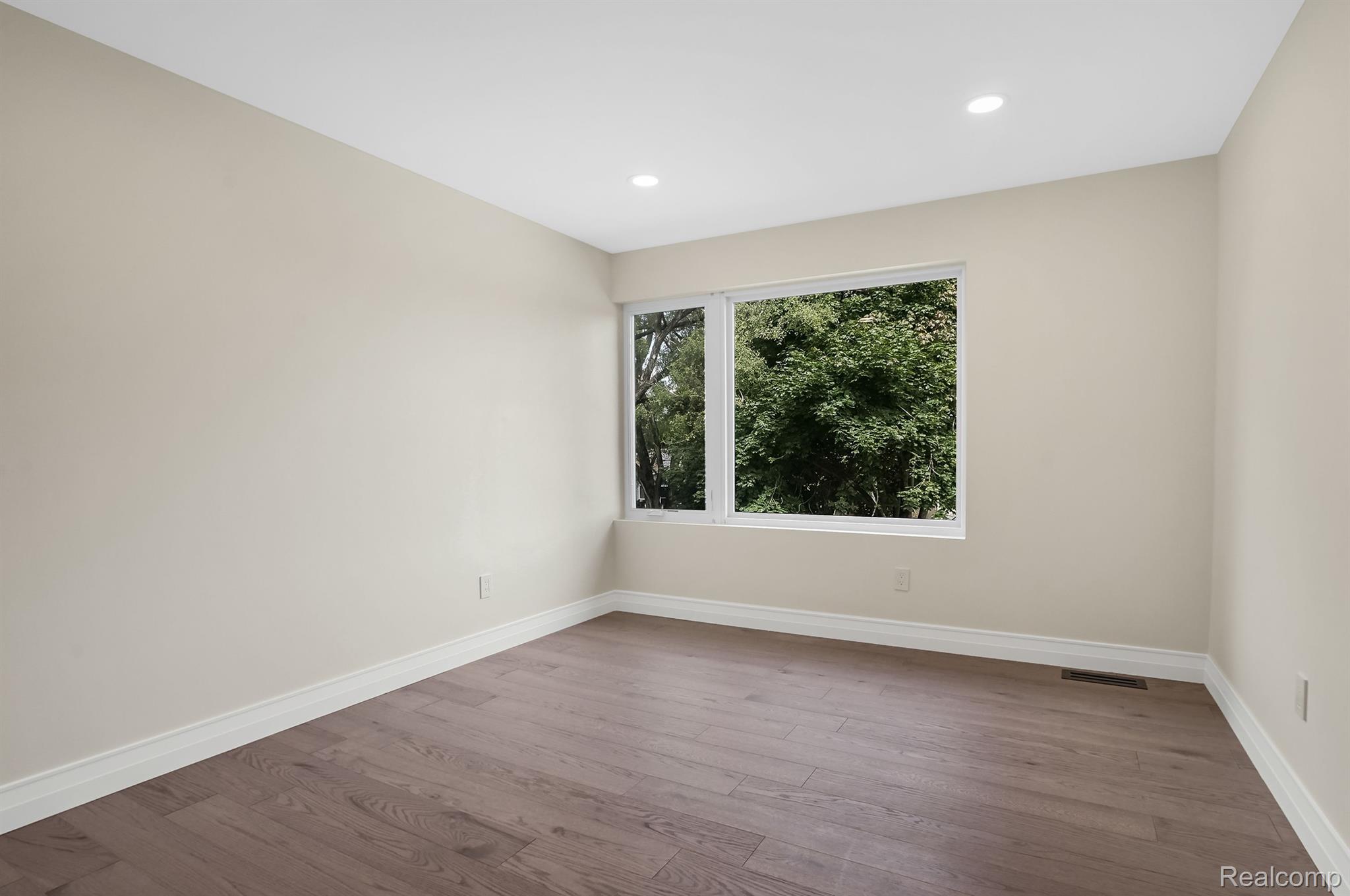 3815 KENT Road