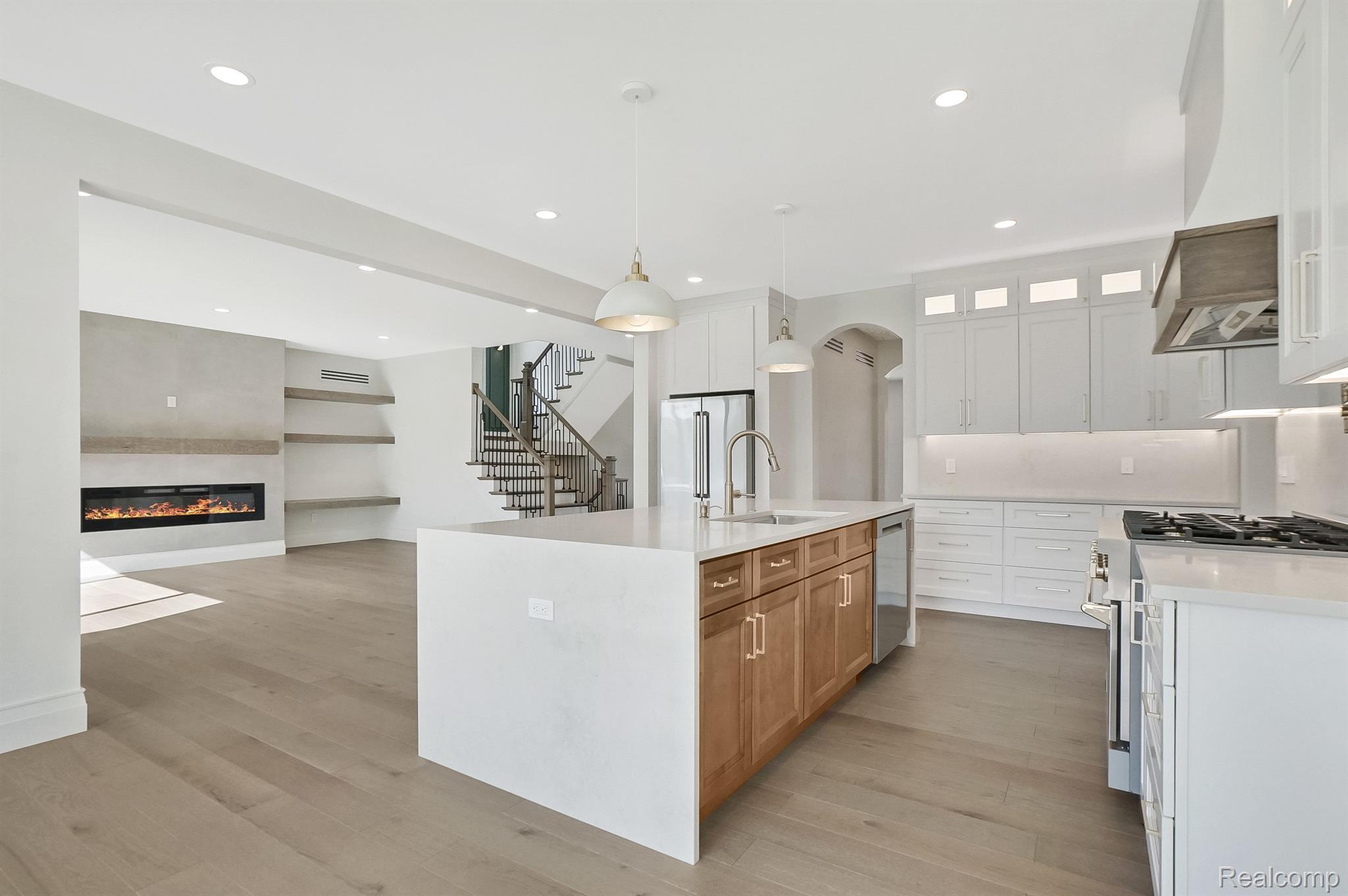 3815 KENT Road