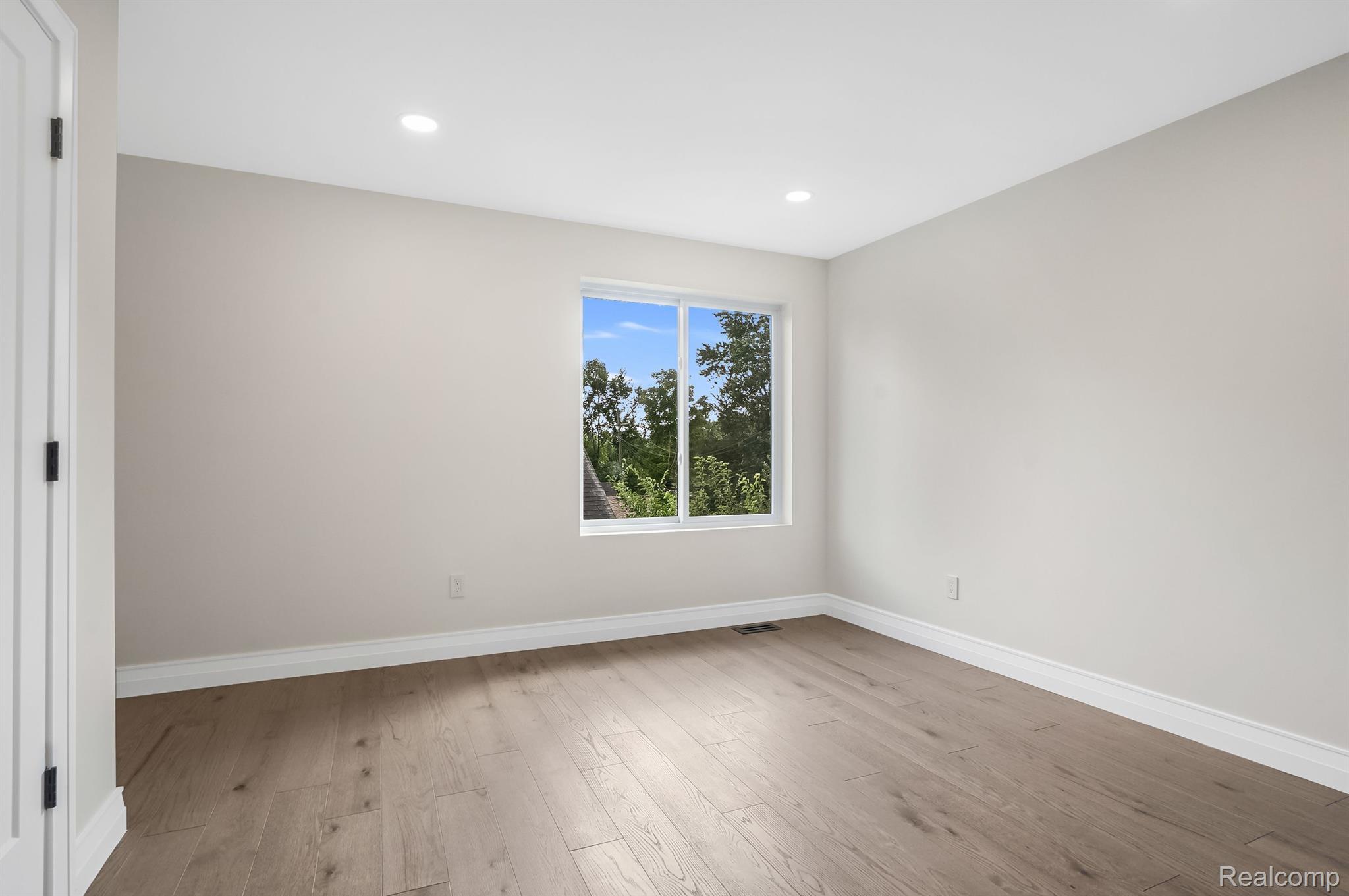 3815 KENT Road