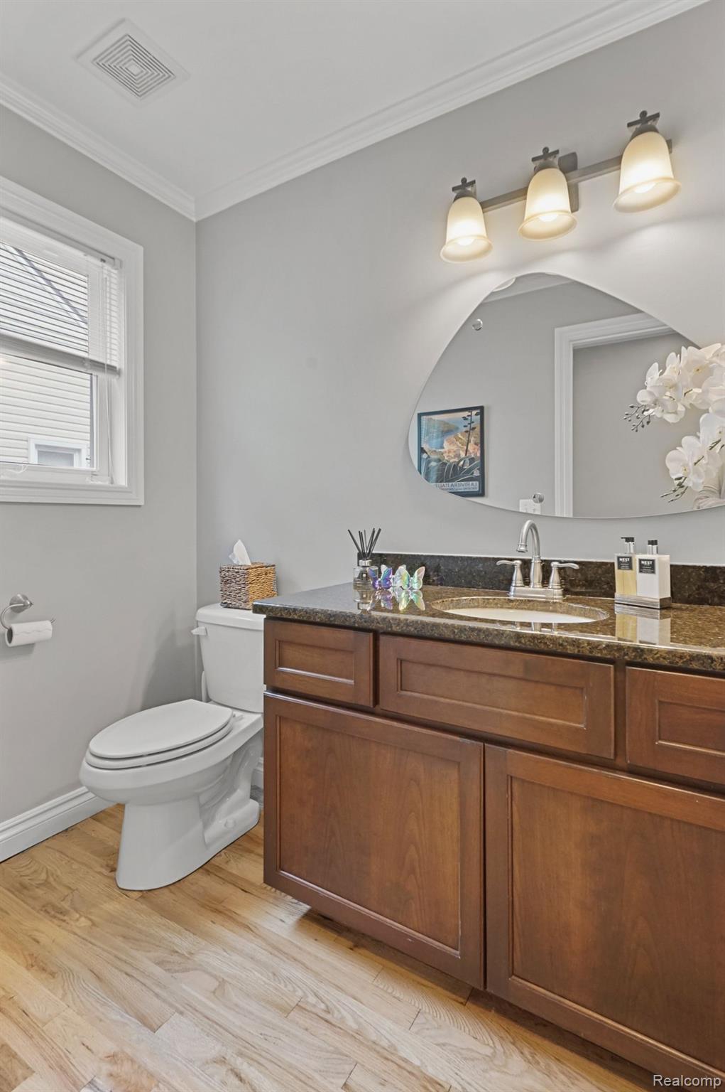 1307 Longfellow Avenue