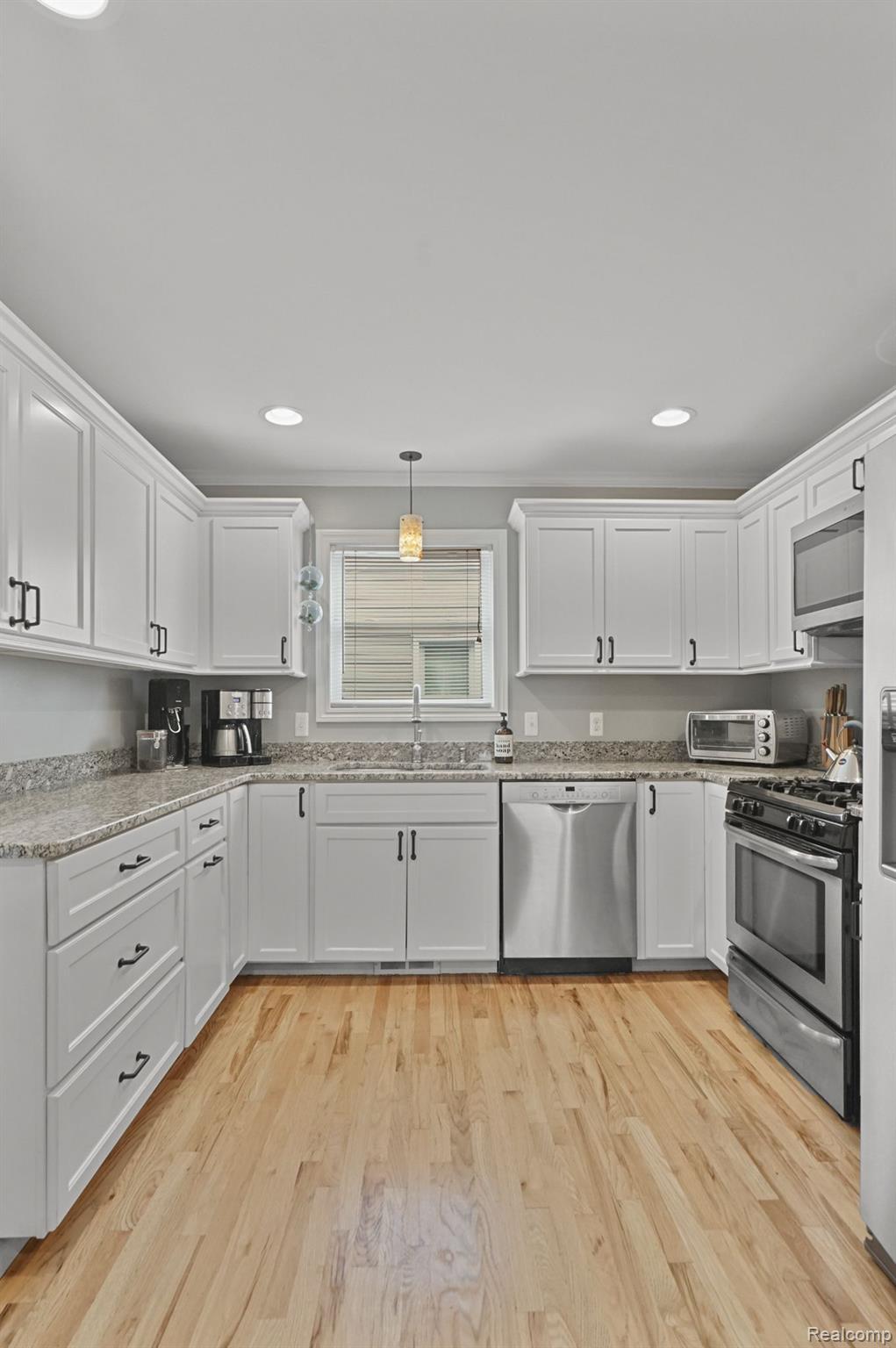 1307 Longfellow Avenue