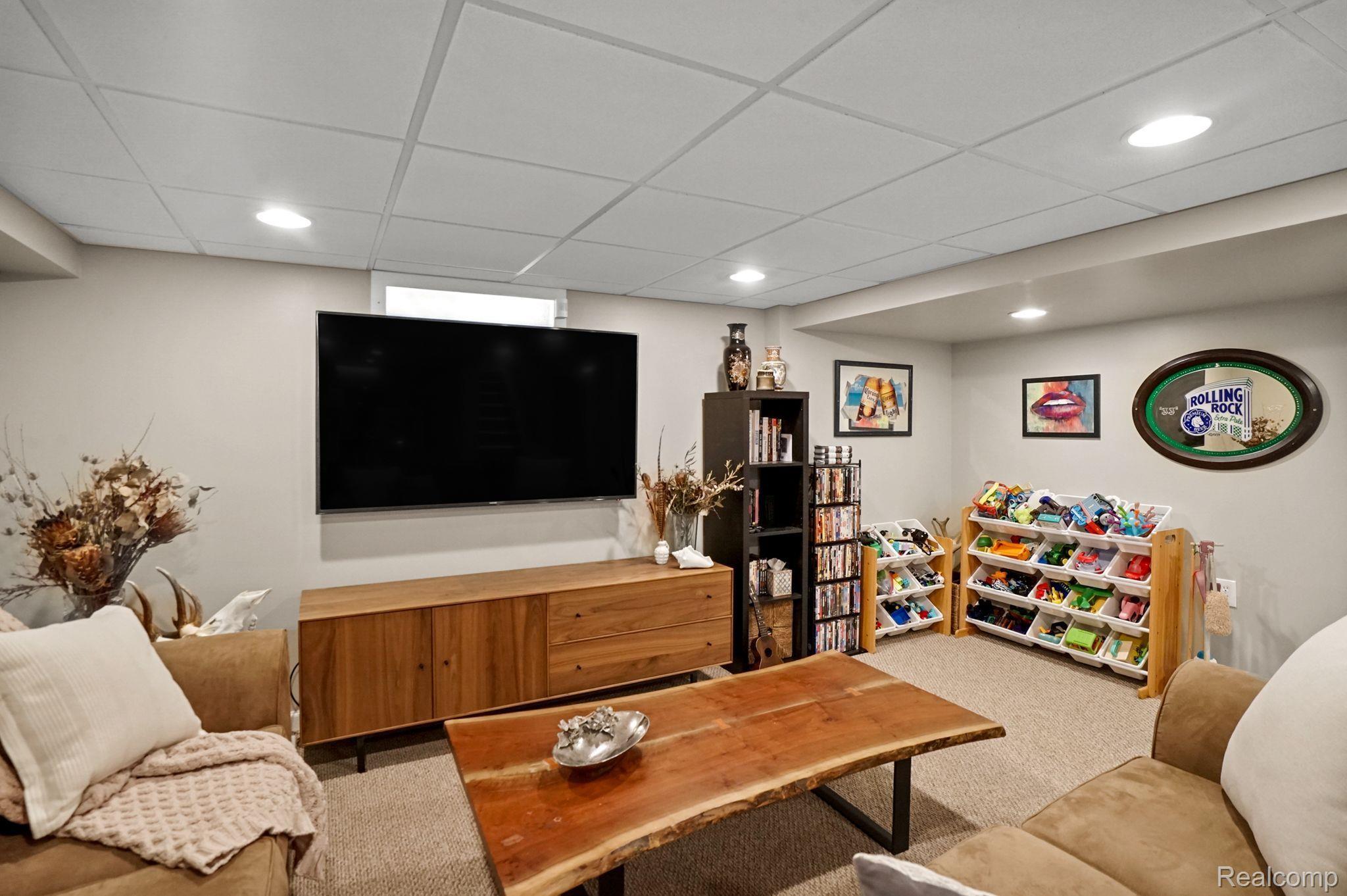 1307 Longfellow Avenue