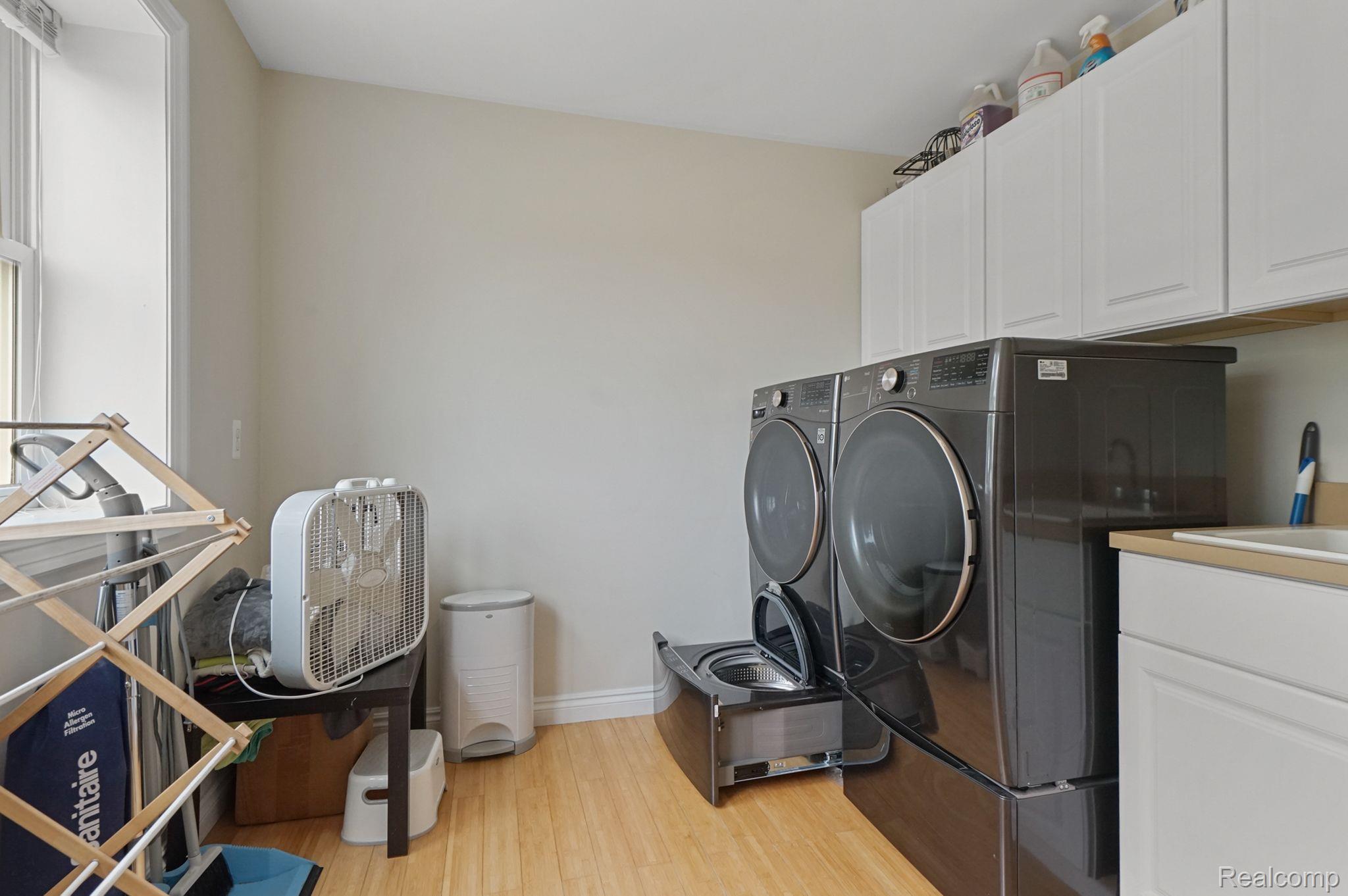 1307 Longfellow Avenue