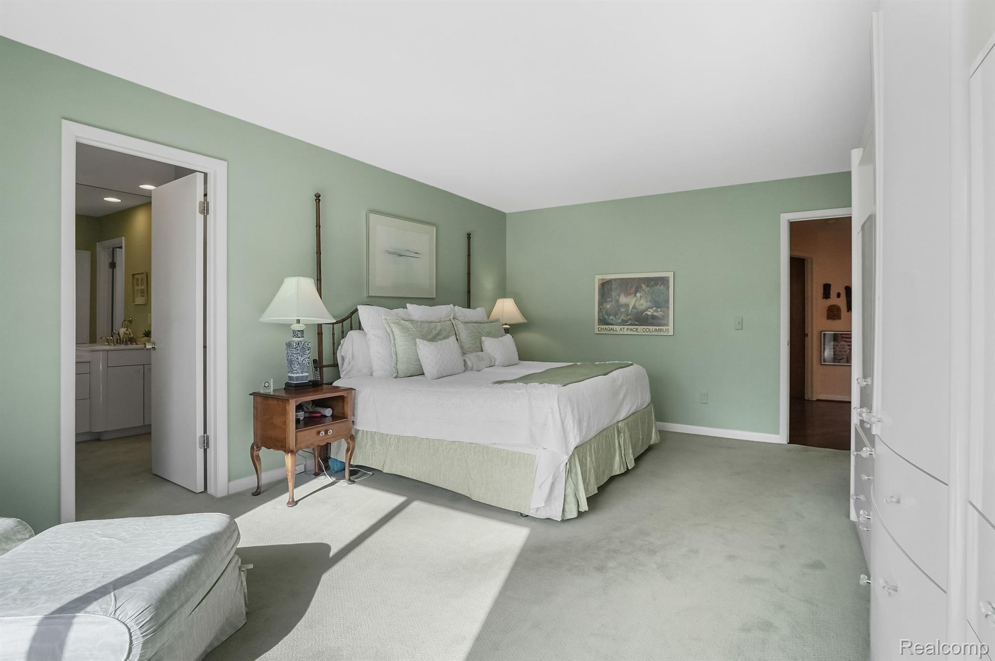 5112 Woodlands Trail