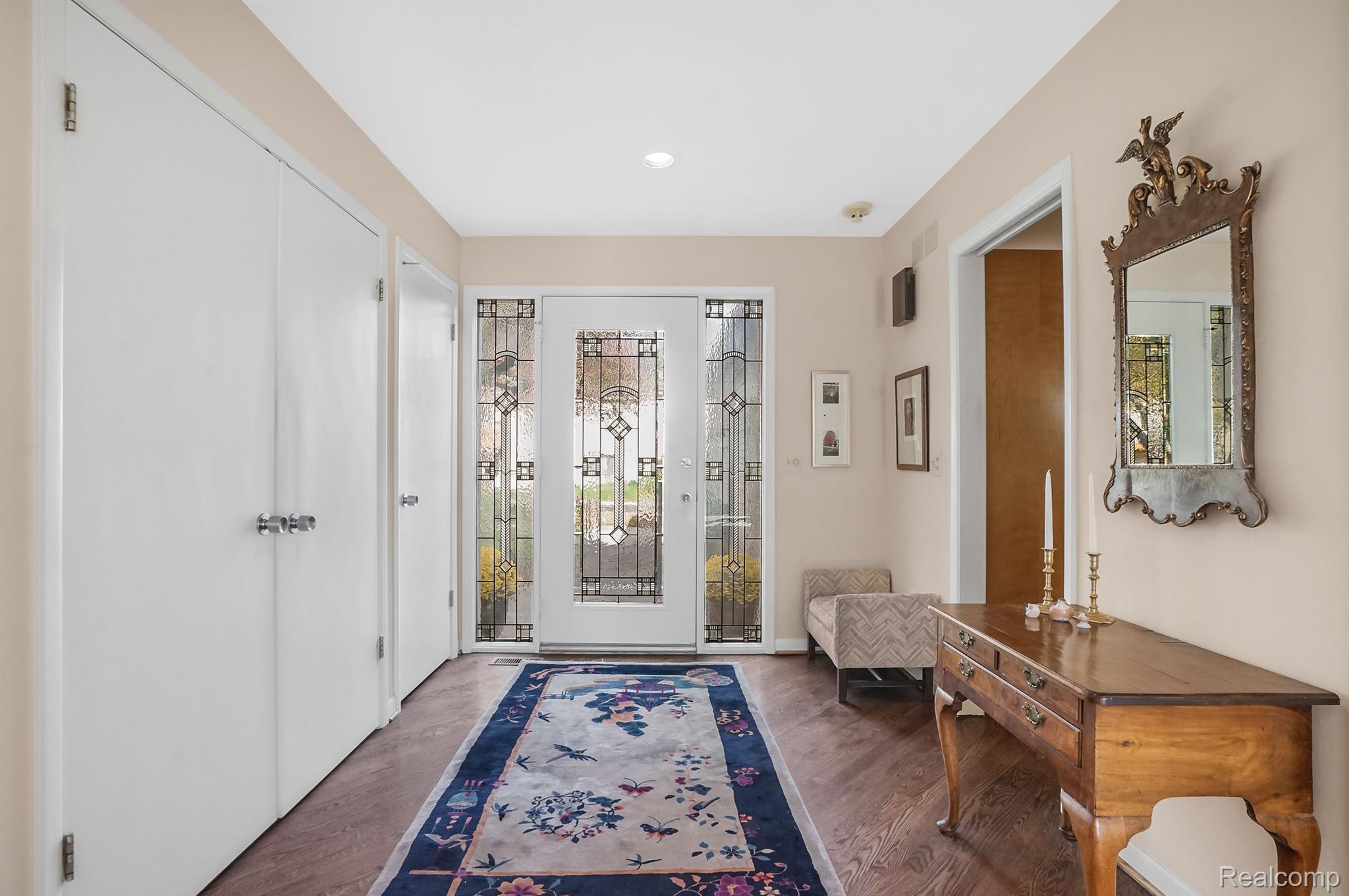 5112 Woodlands Trail