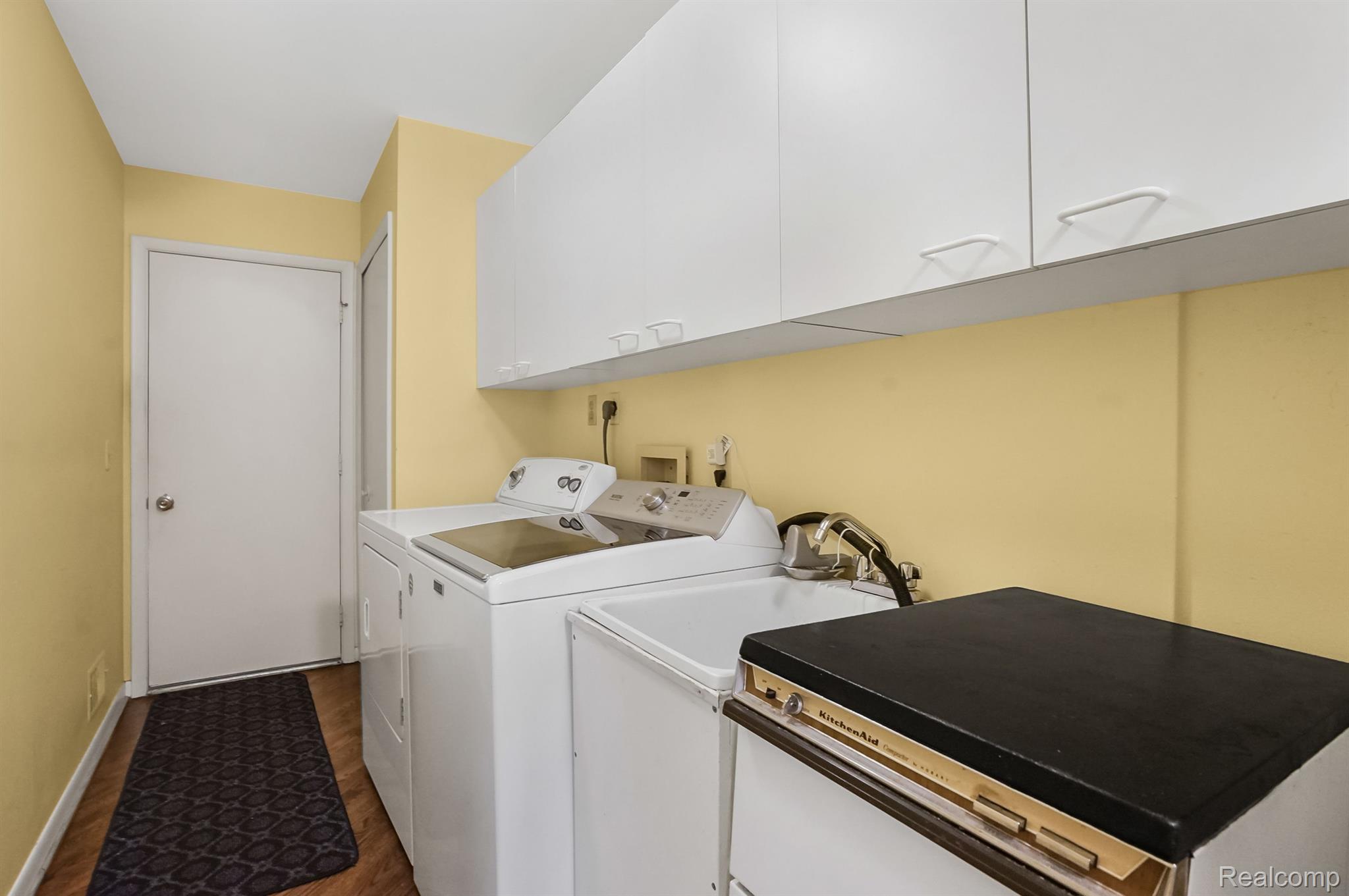 5112 Woodlands Trail