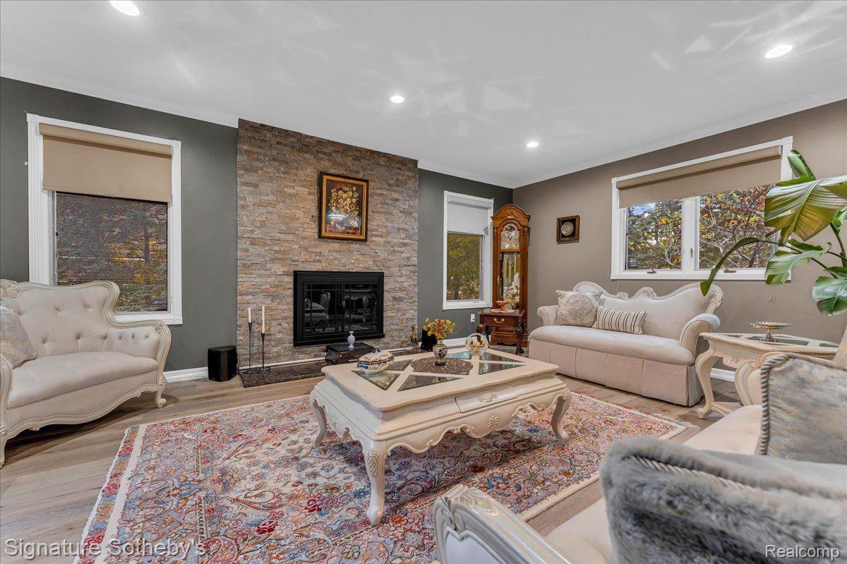 2631 Pearl Drive