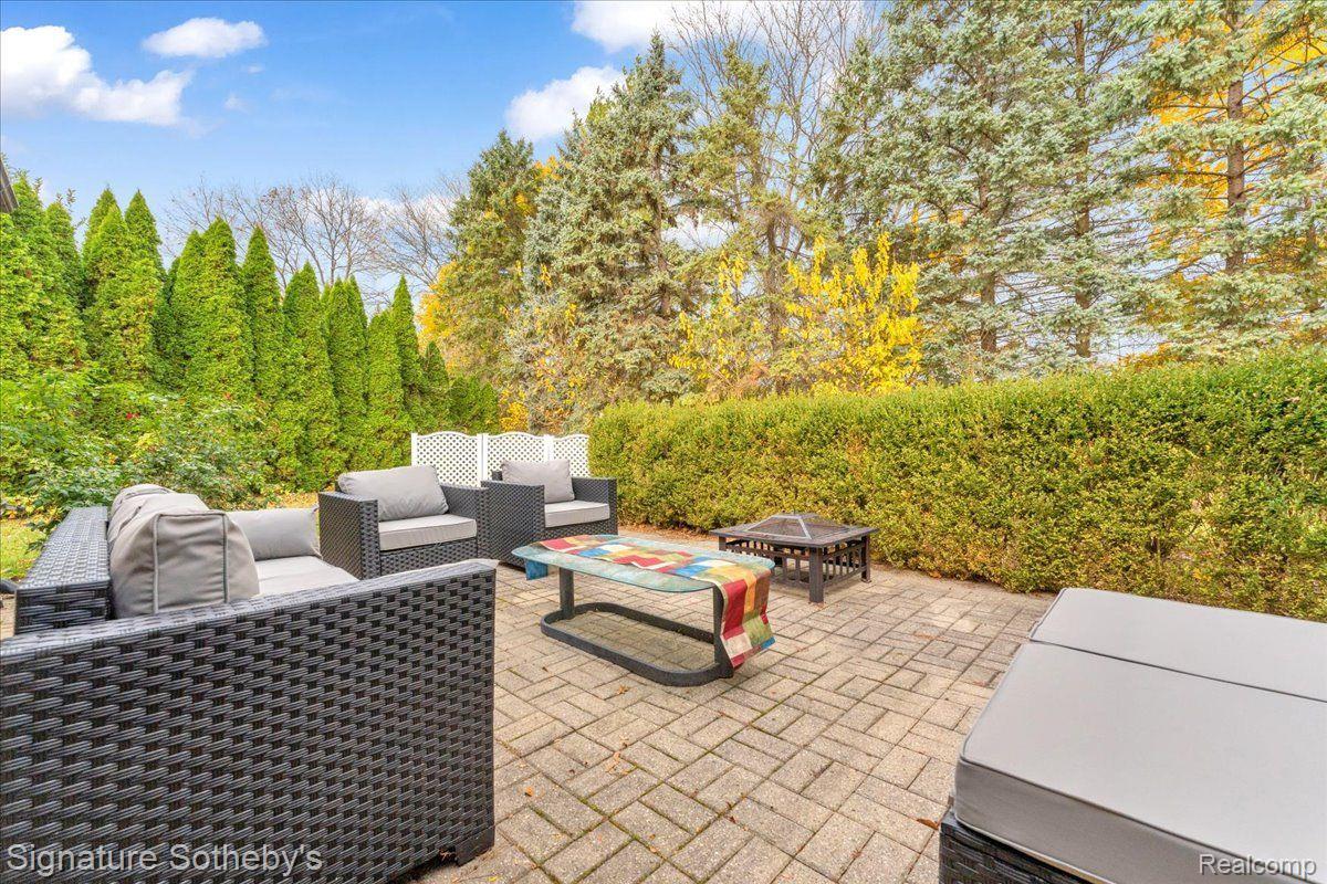 2631 Pearl Drive