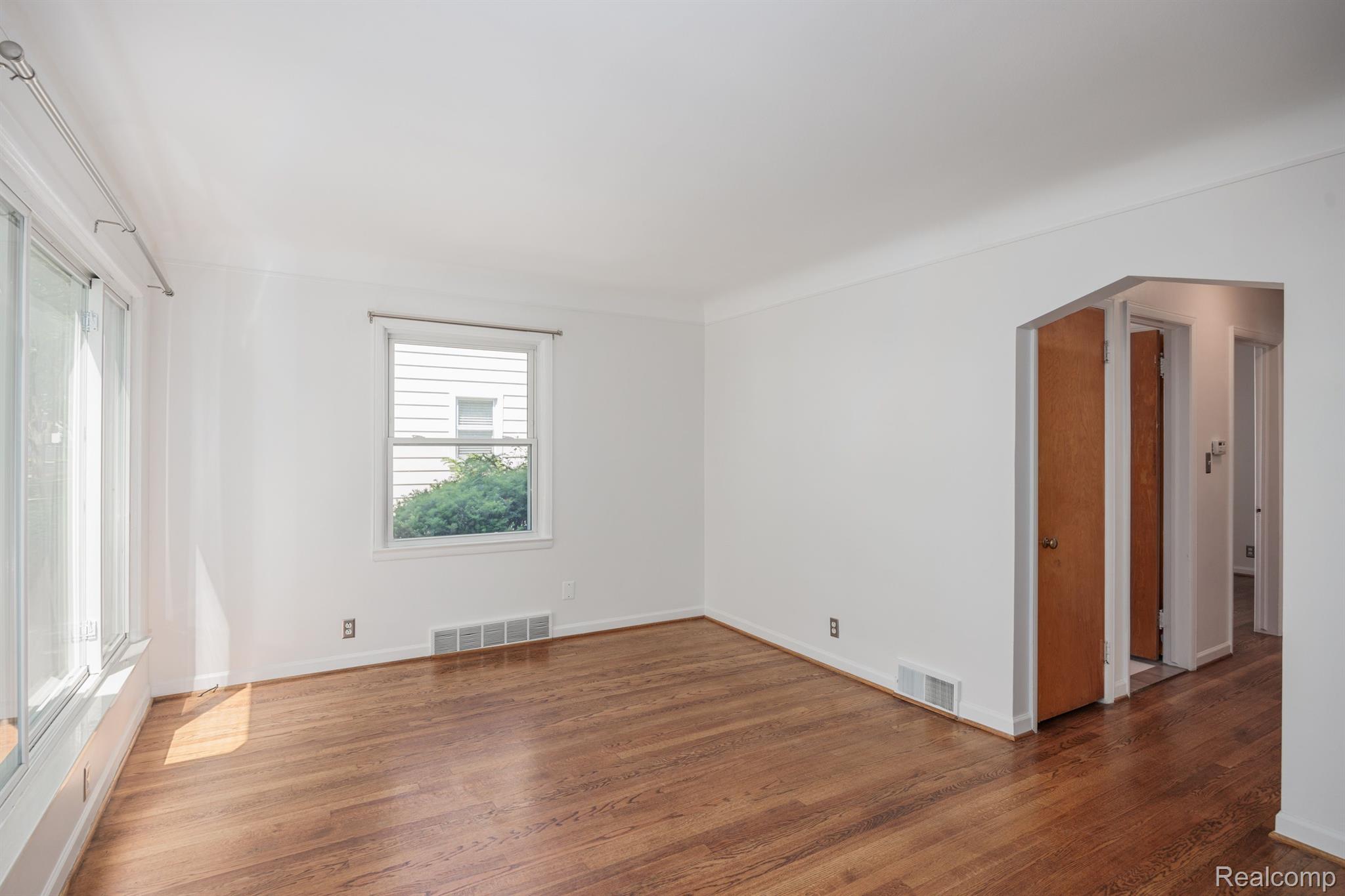 571 BIRD Avenue